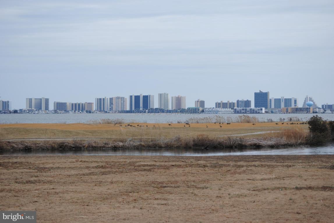 LIGHTHOUSE SOUND - Land