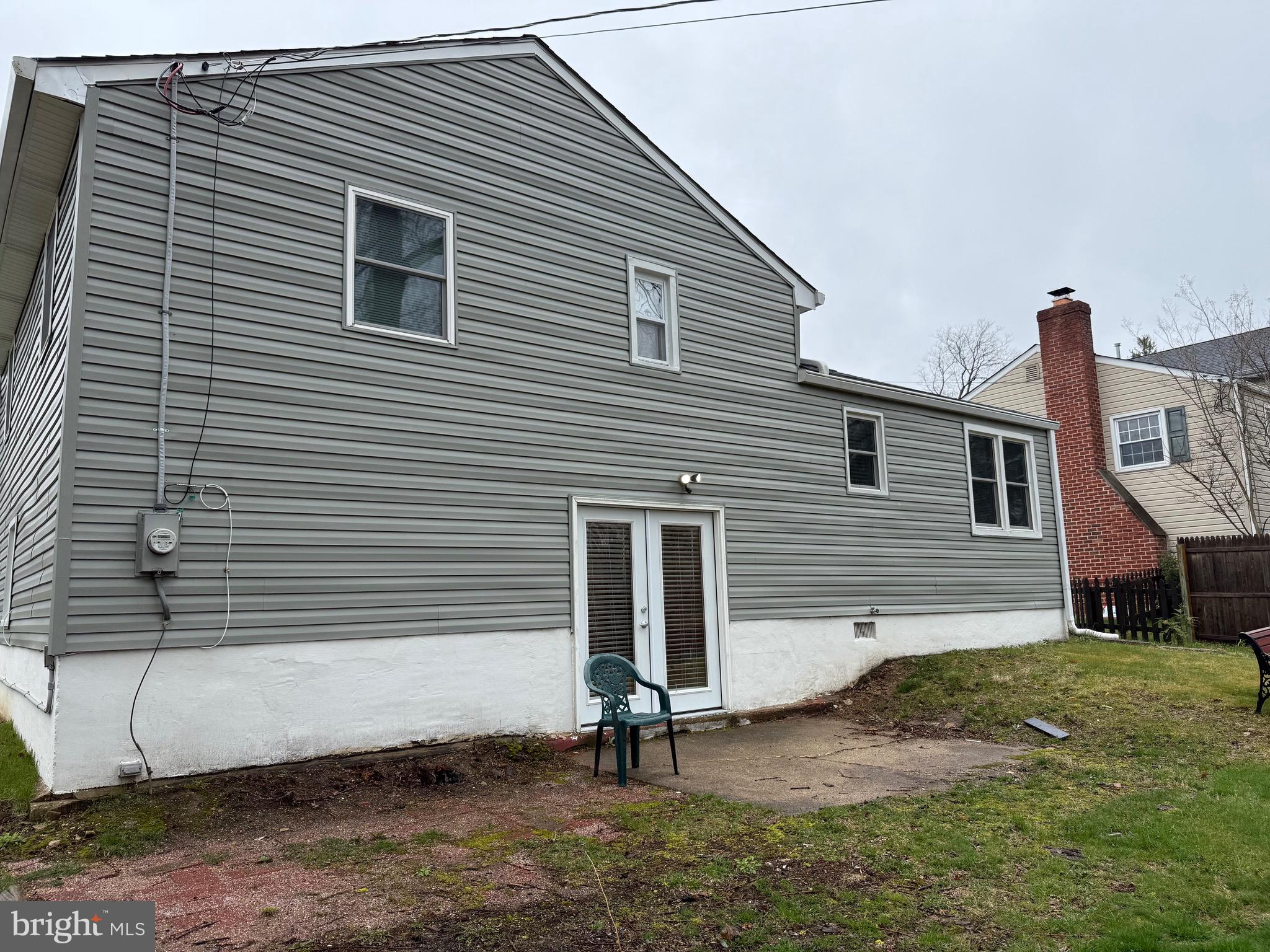 ROSLYN - Residential Lease