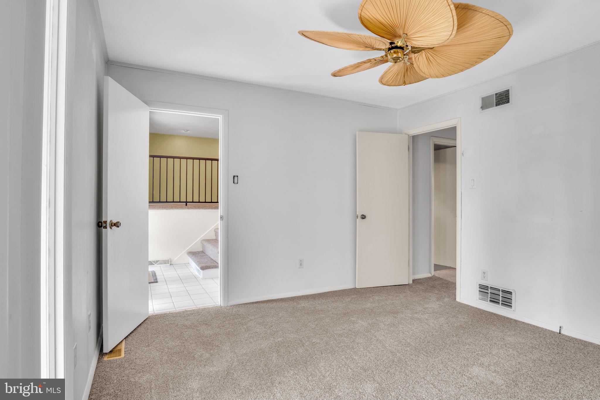 MOUNTAINDALE - Residential