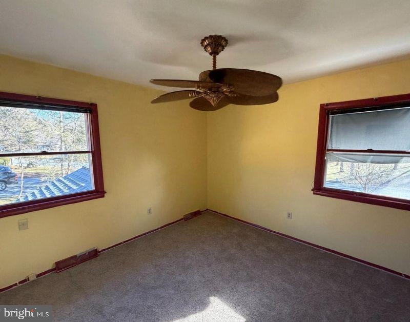 MOUNTAINDALE - Residential