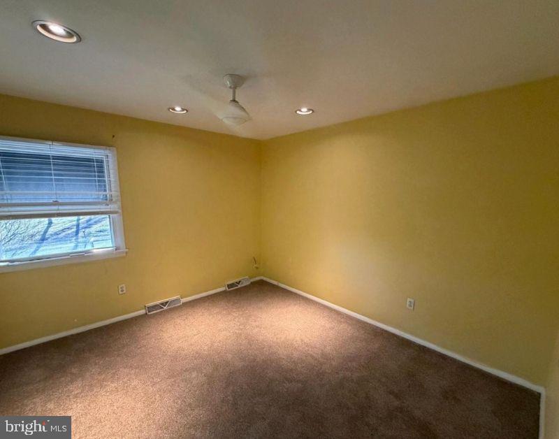 MOUNTAINDALE - Residential