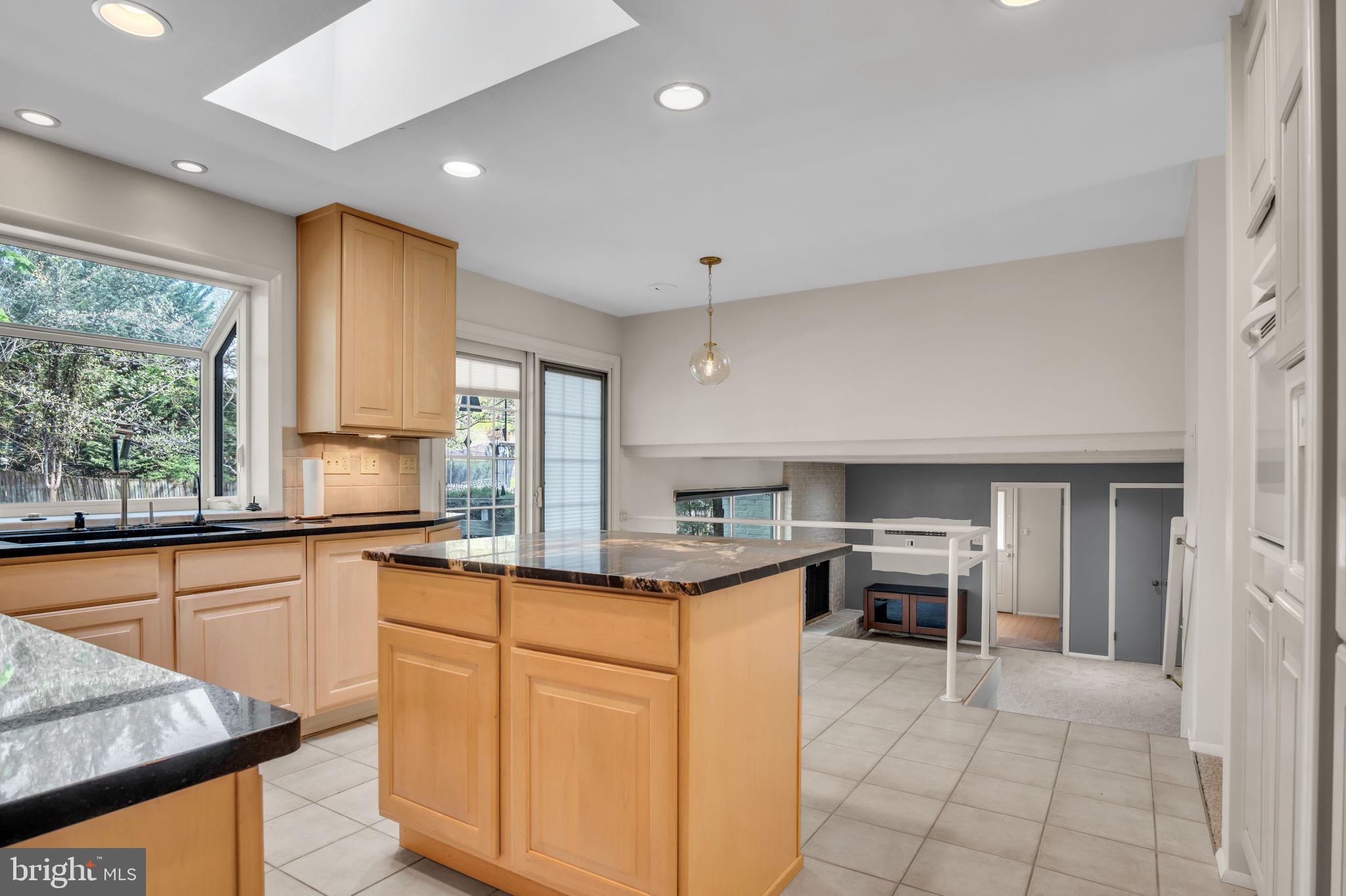 MOUNTAINDALE - Residential