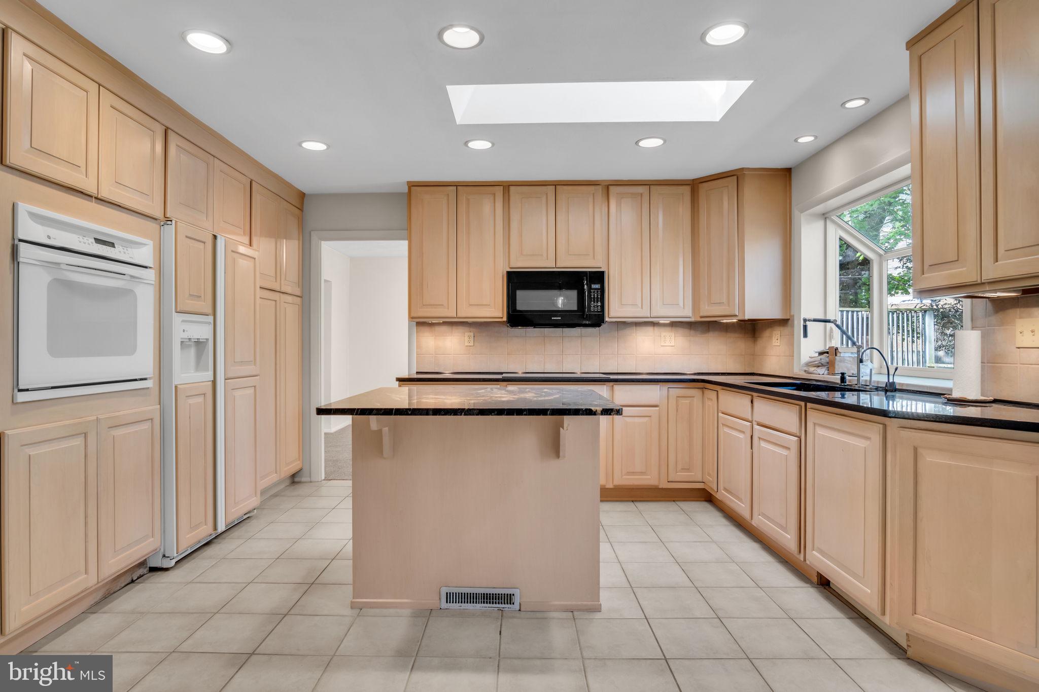 MOUNTAINDALE - Residential