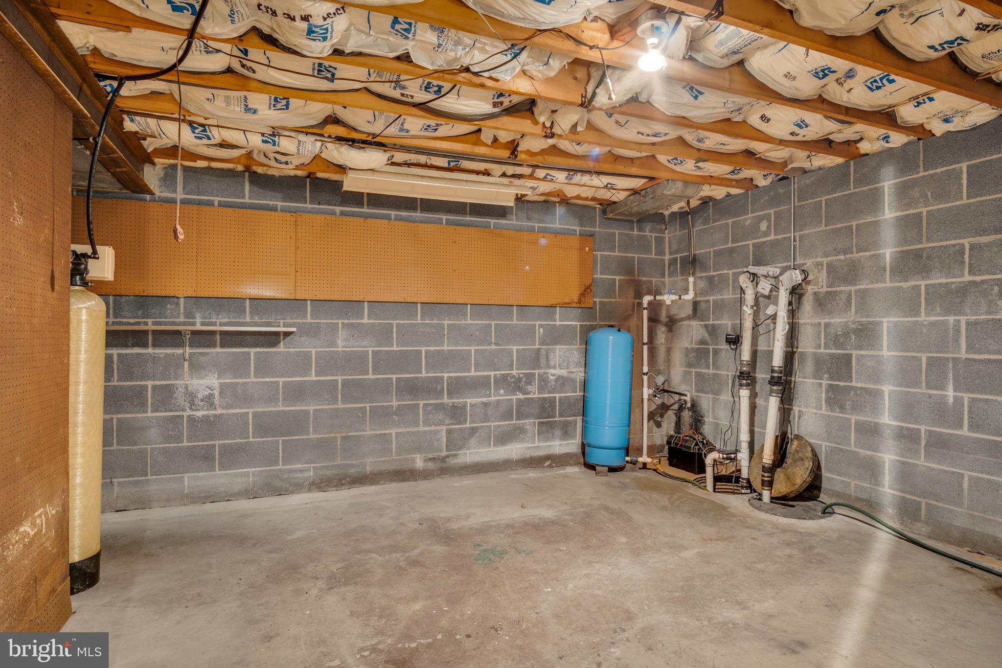 MOUNTAINDALE - Residential