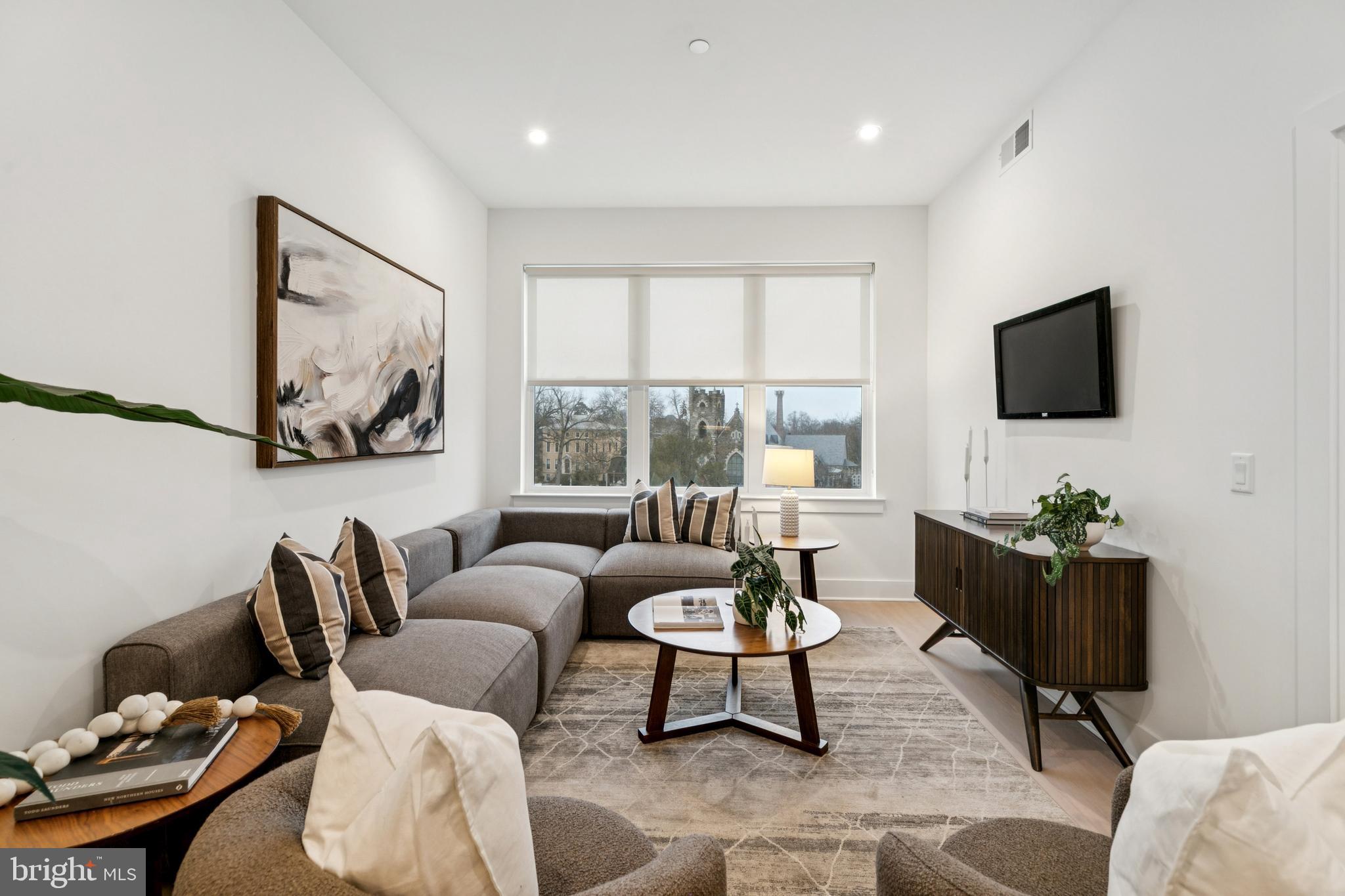 20 W ALLENS LANE 30 419