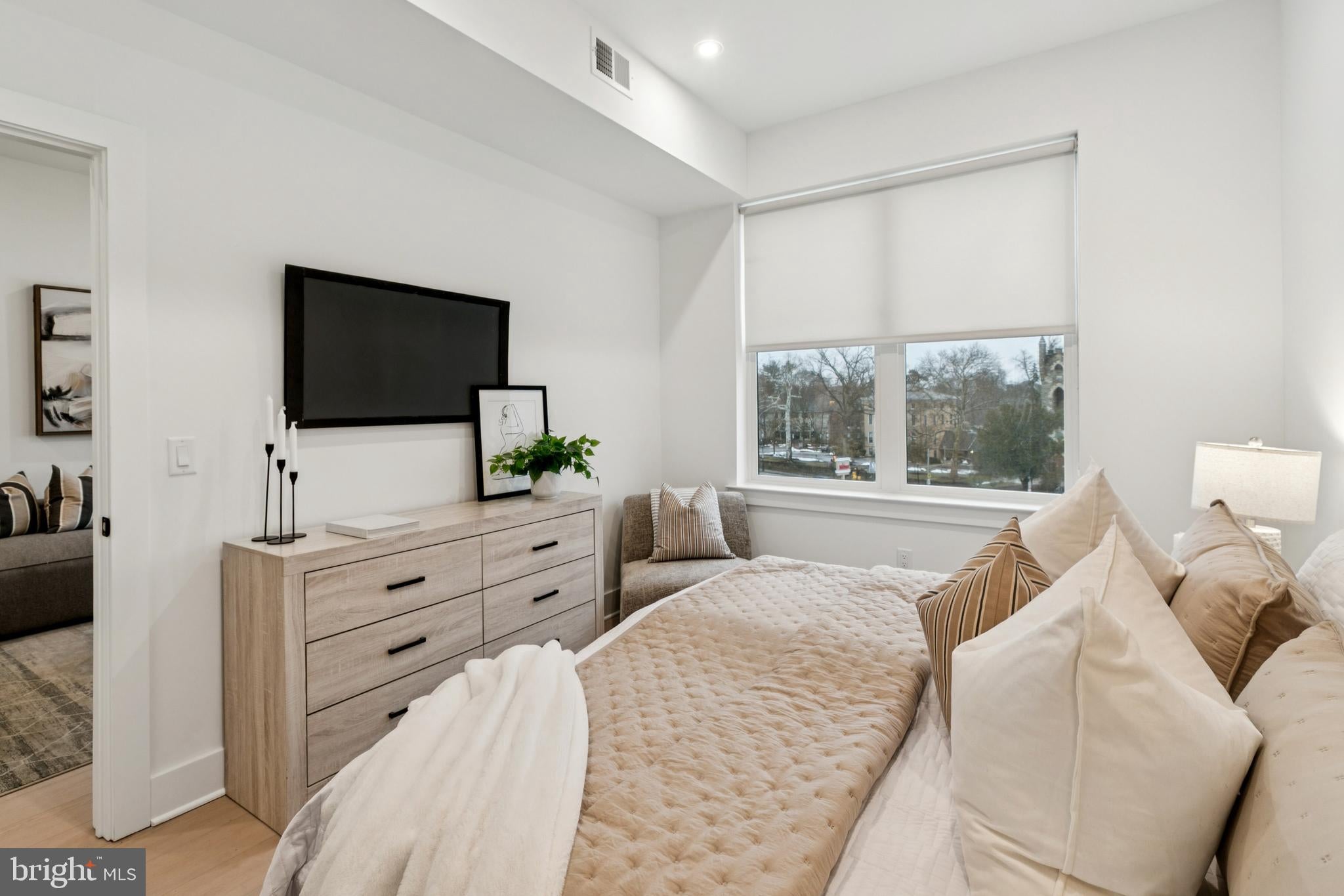 20 W ALLENS LANE 30 419