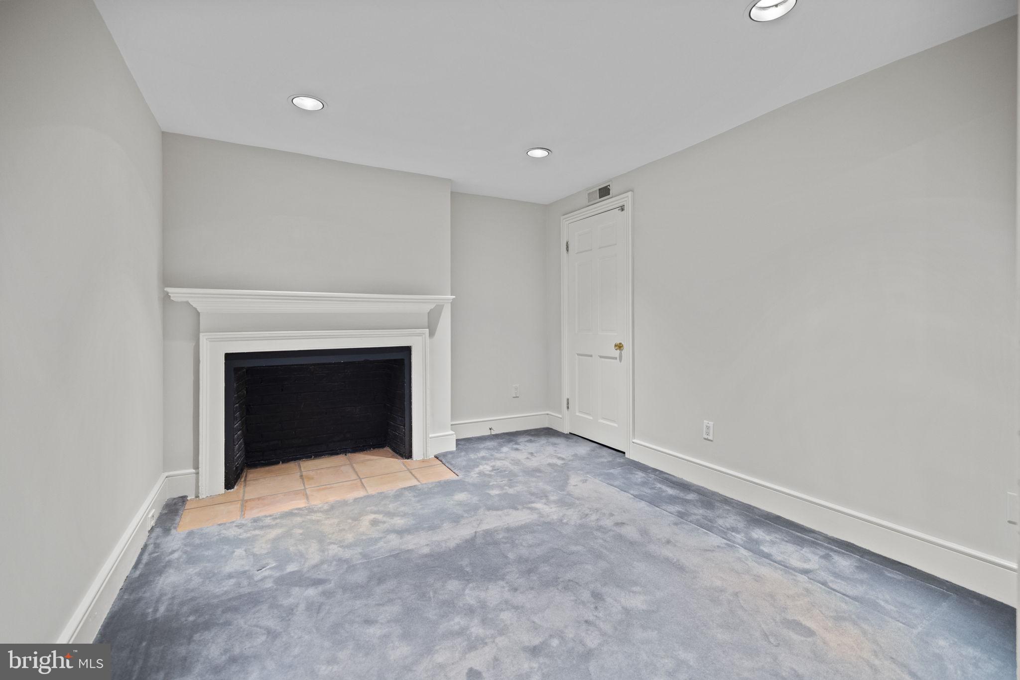 GEORGETOWN - Residential