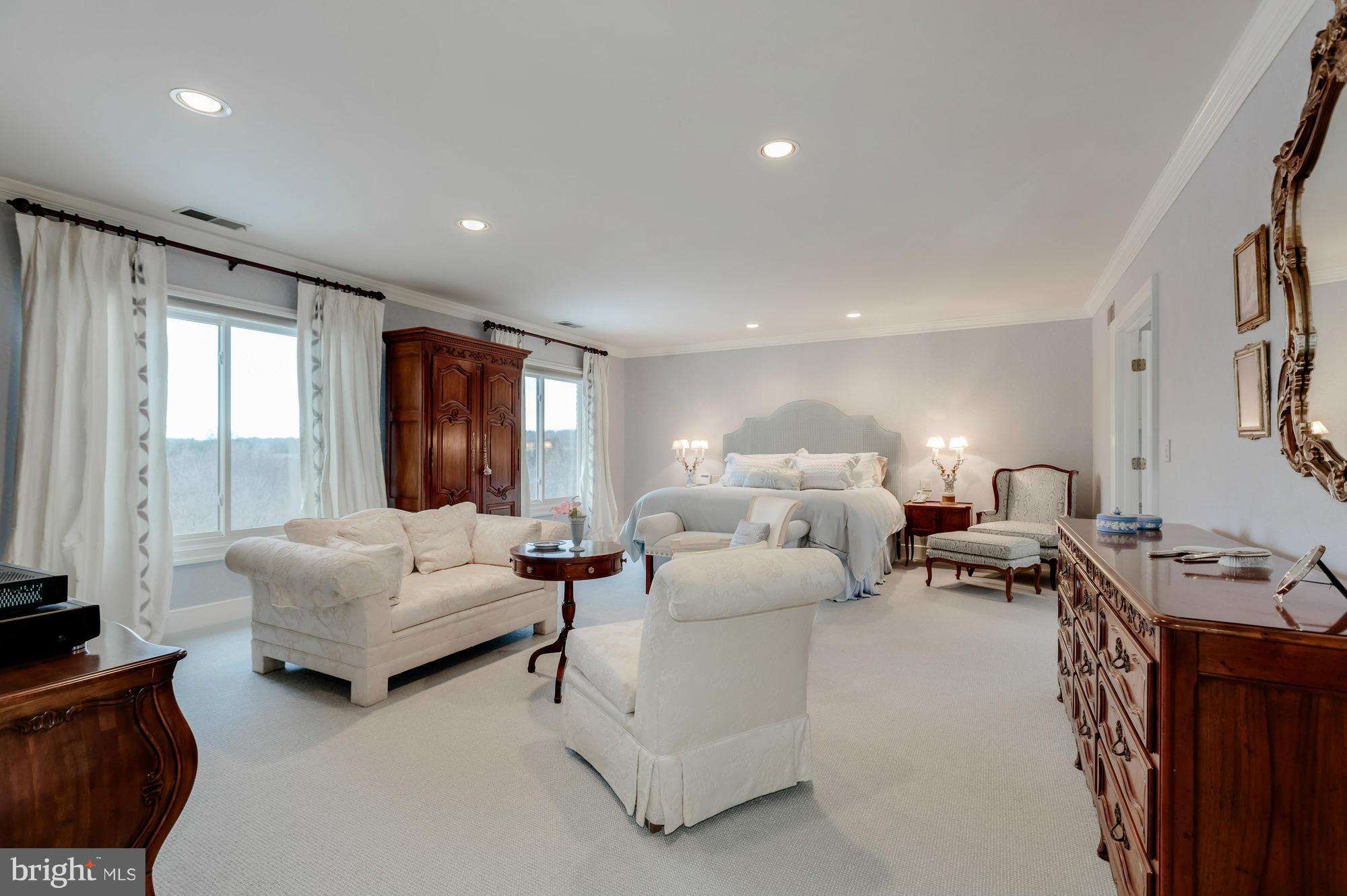 SADDLE RIDGE - Residential