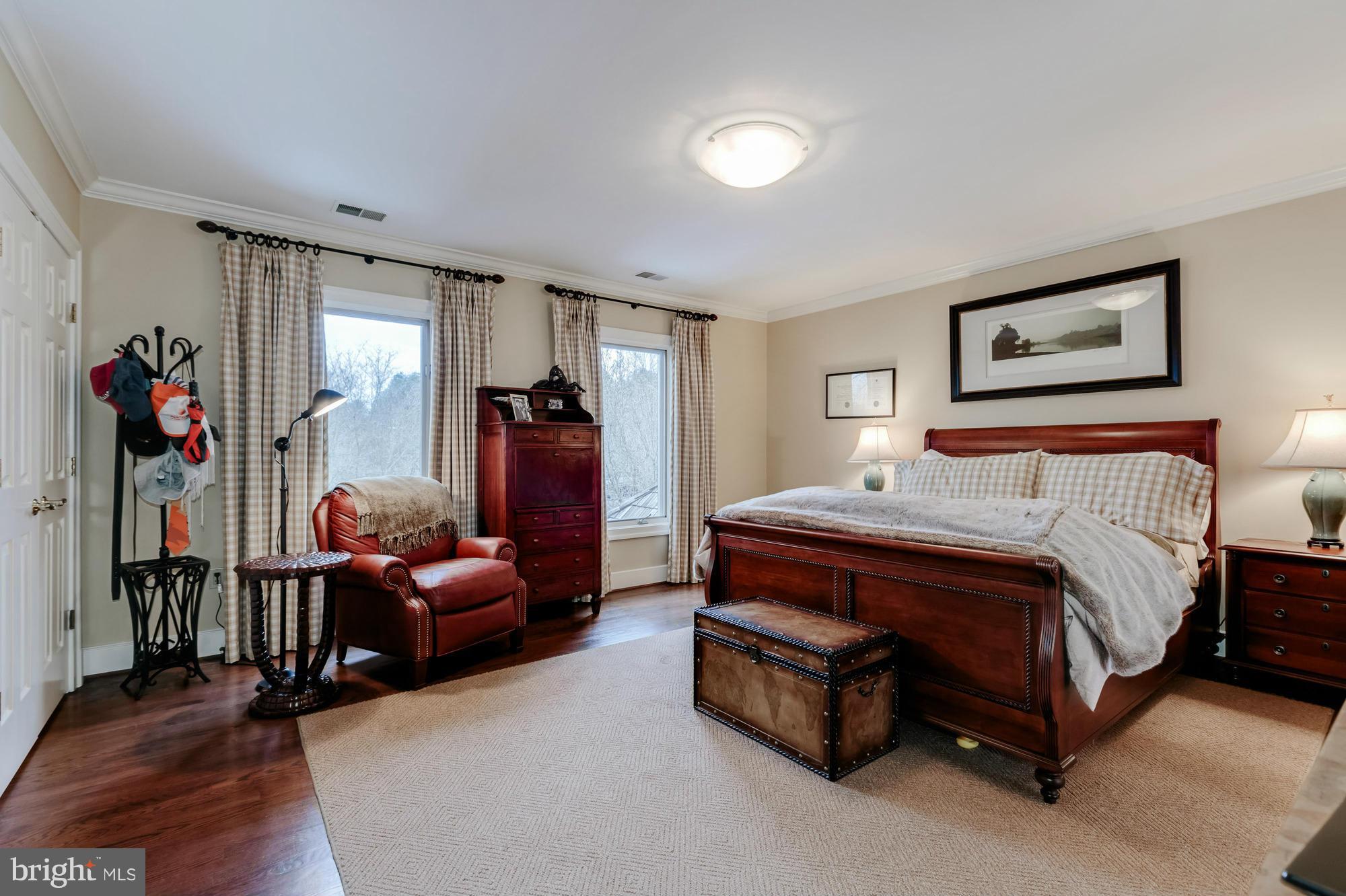 SADDLE RIDGE - Residential