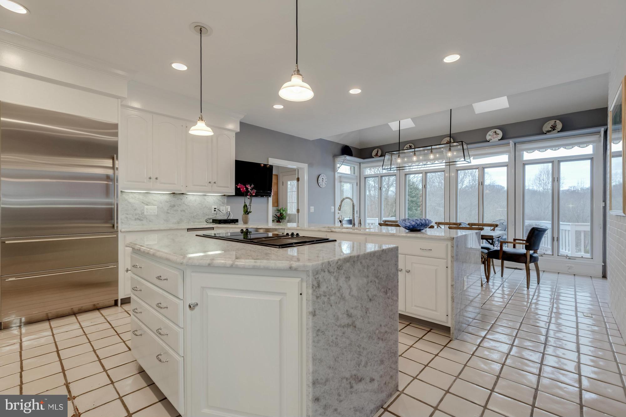 SADDLE RIDGE - Residential