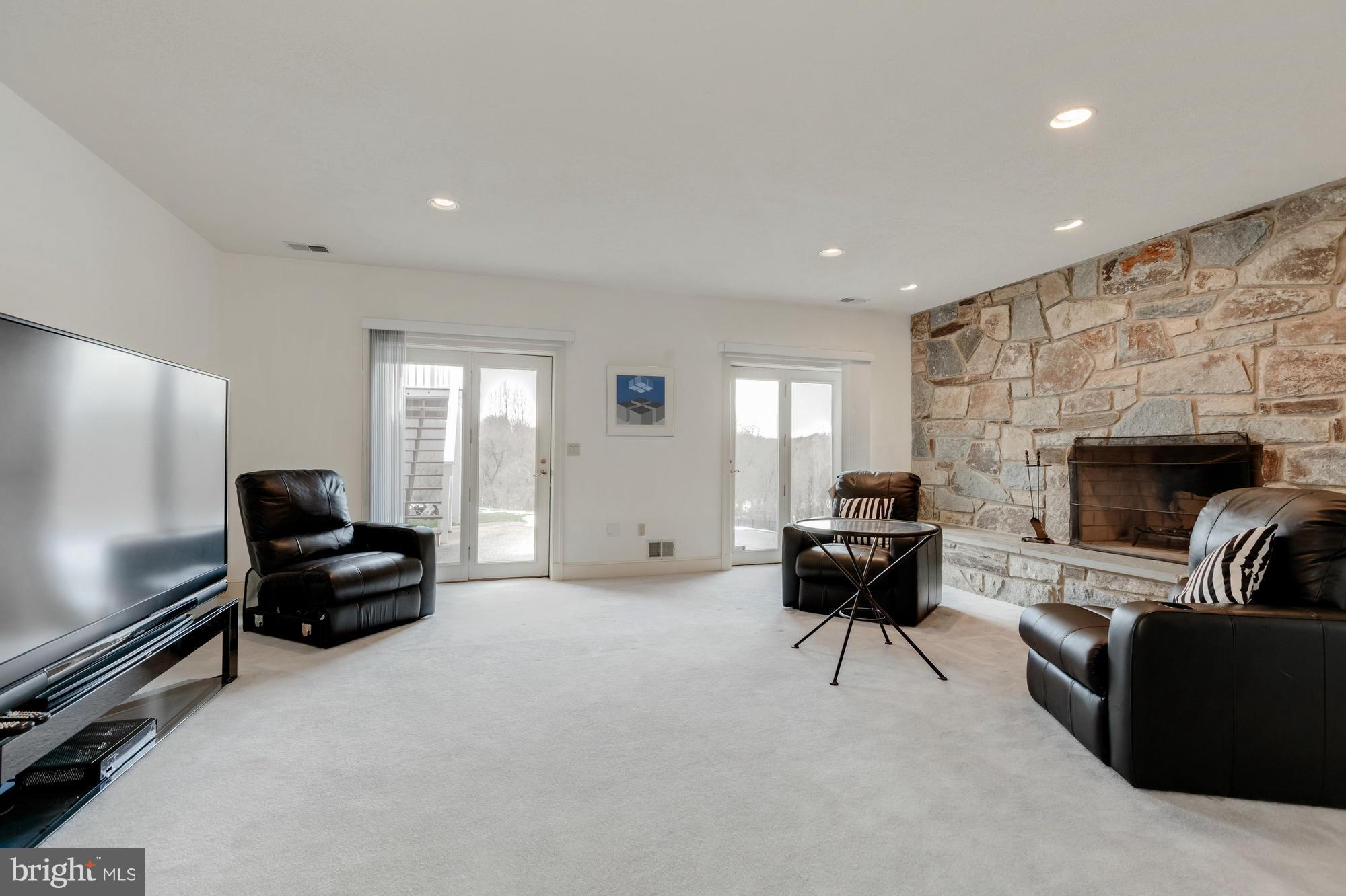 SADDLE RIDGE - Residential