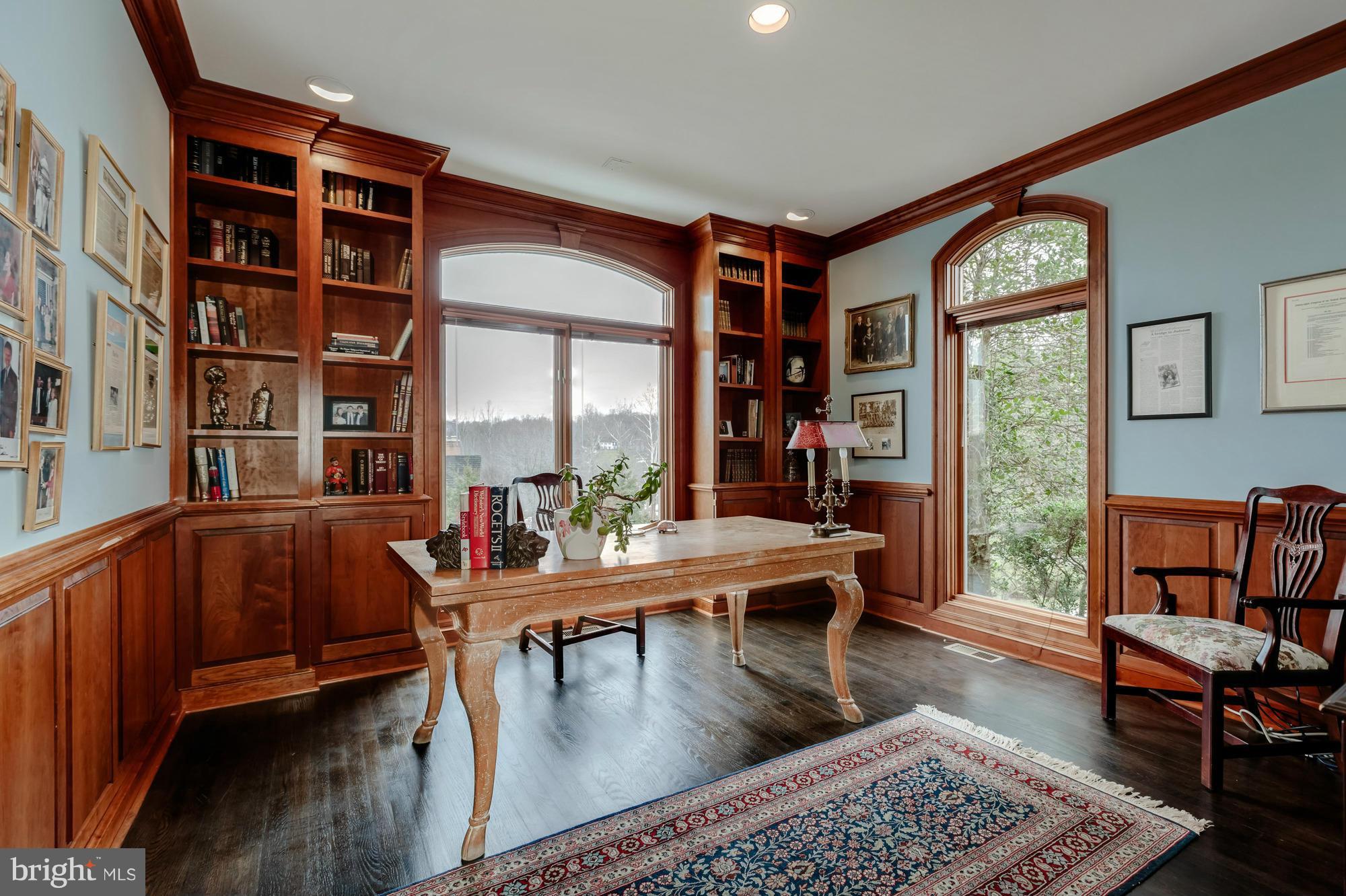 SADDLE RIDGE - Residential