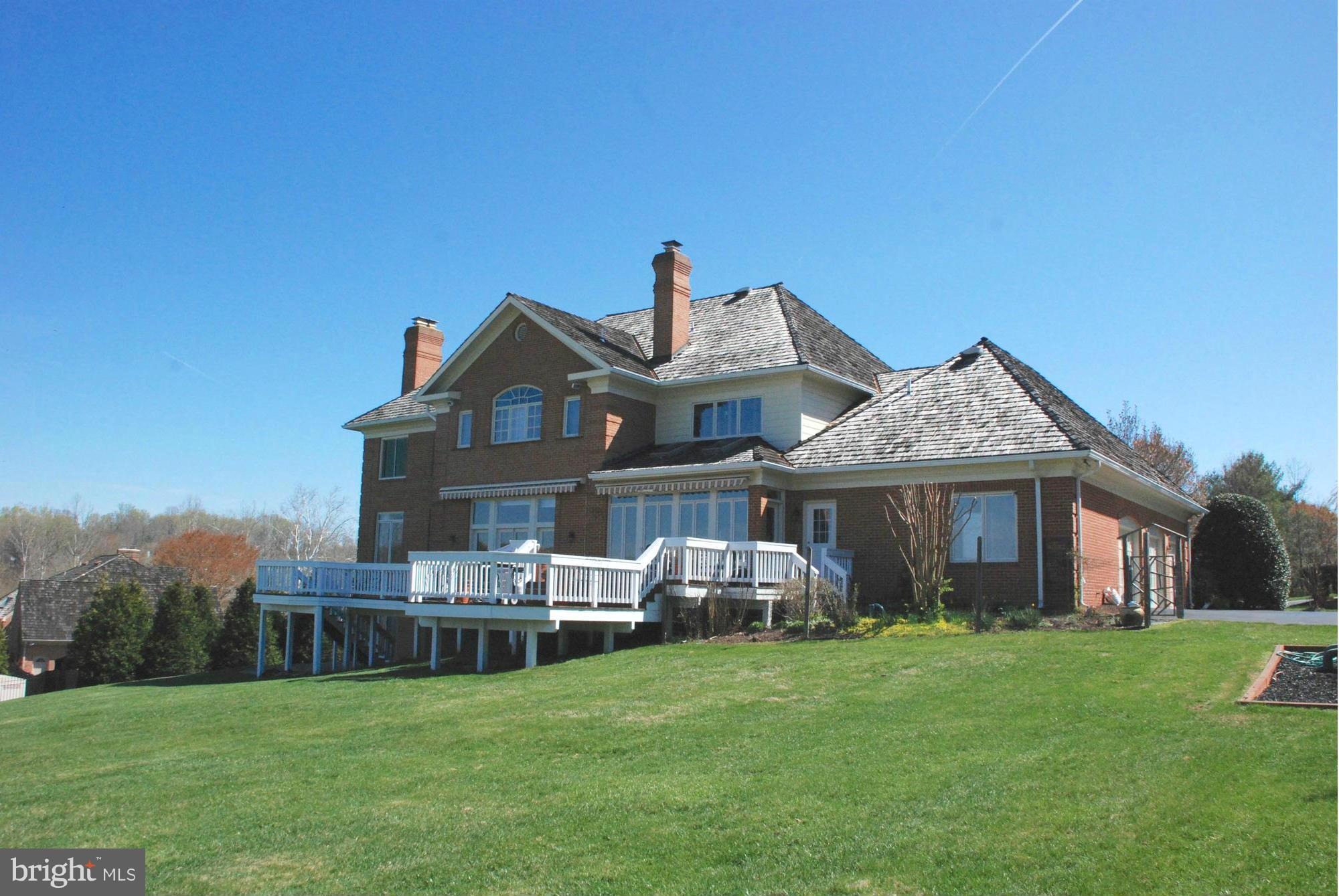 SADDLE RIDGE - Residential