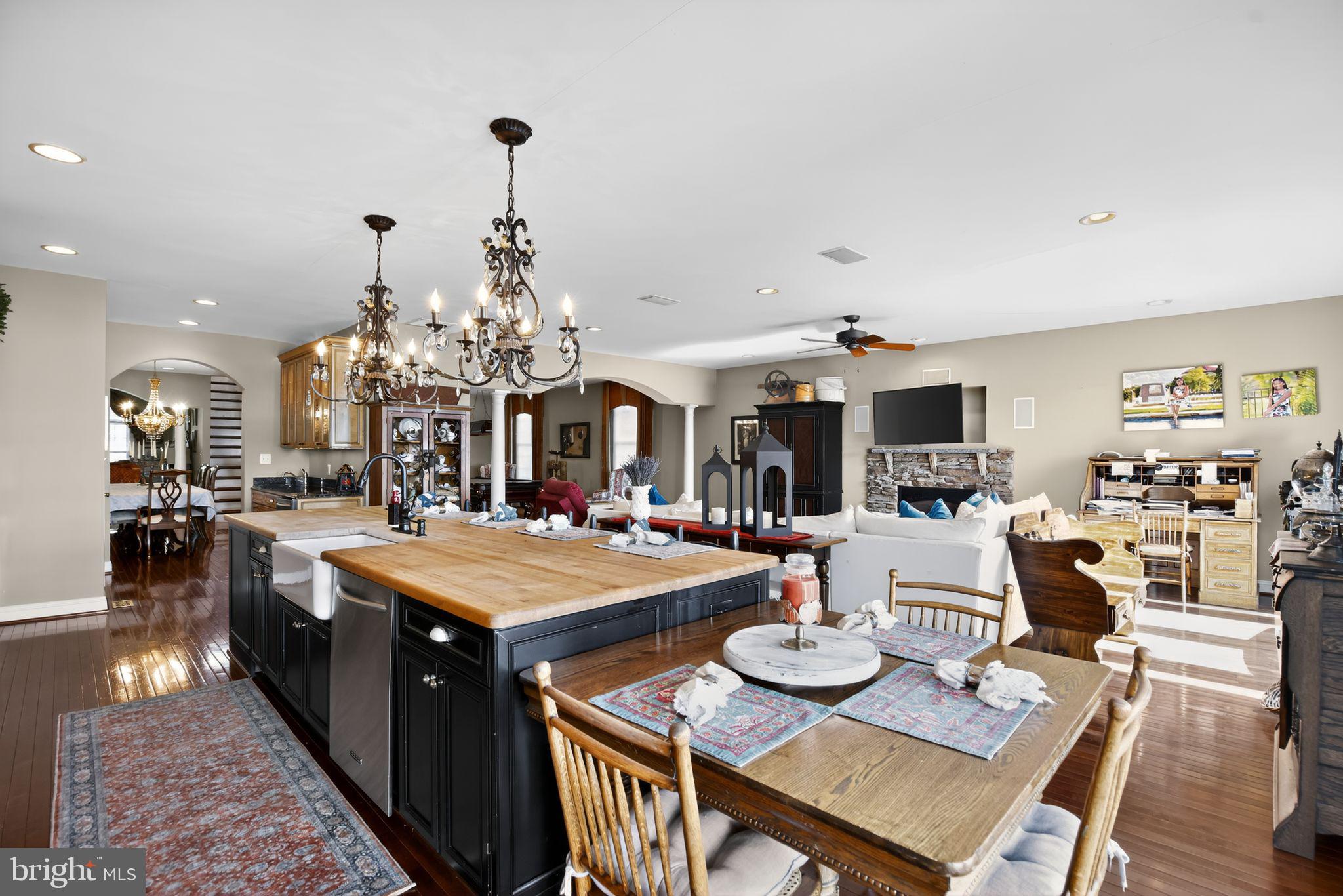 BOWLEYS QUARTERS - Residential