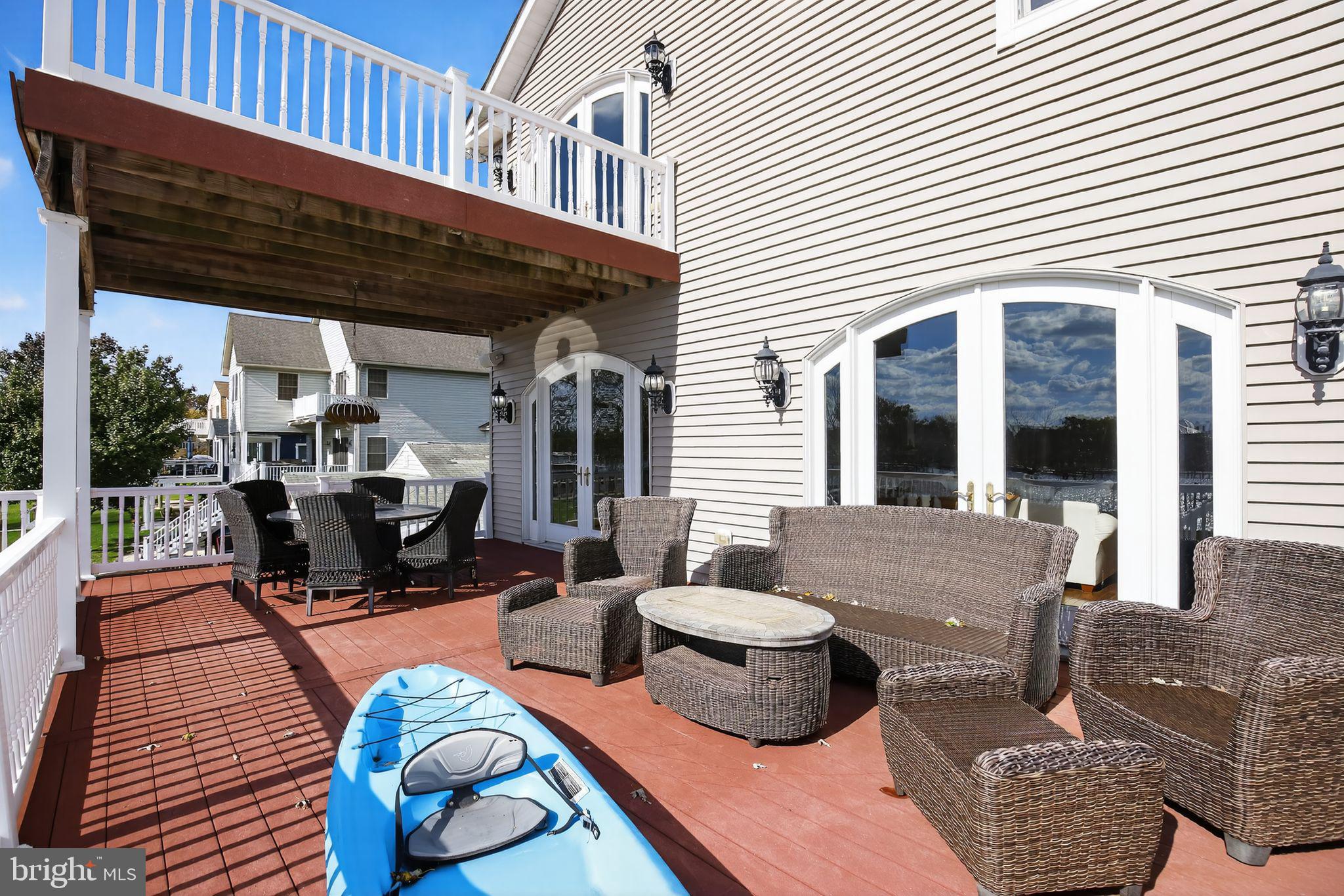 BOWLEYS QUARTERS - Residential