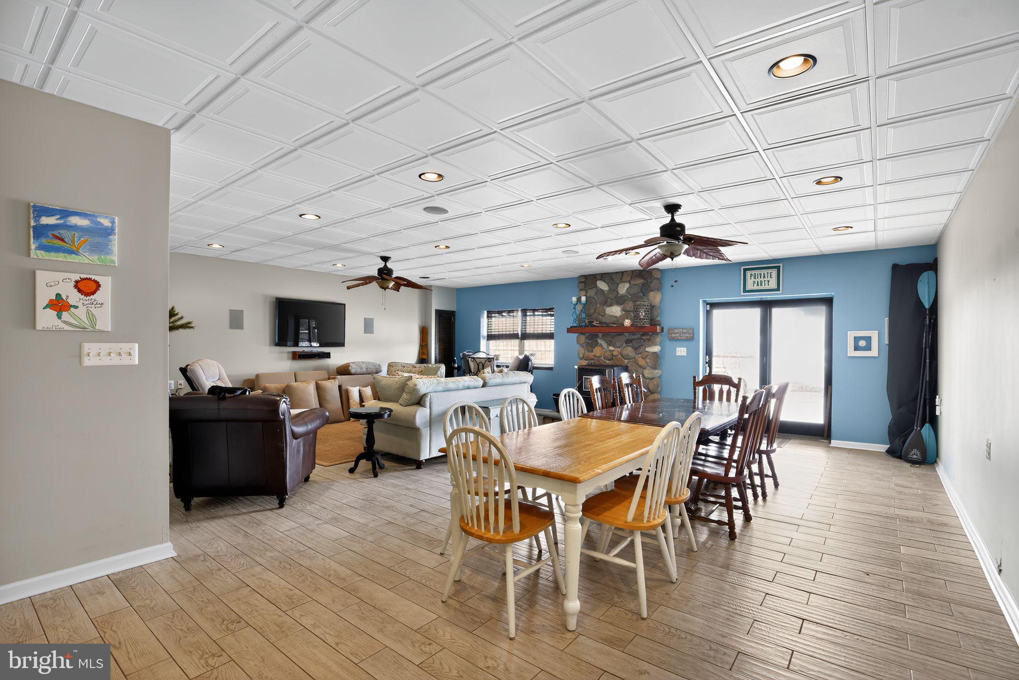 BOWLEYS QUARTERS - Residential