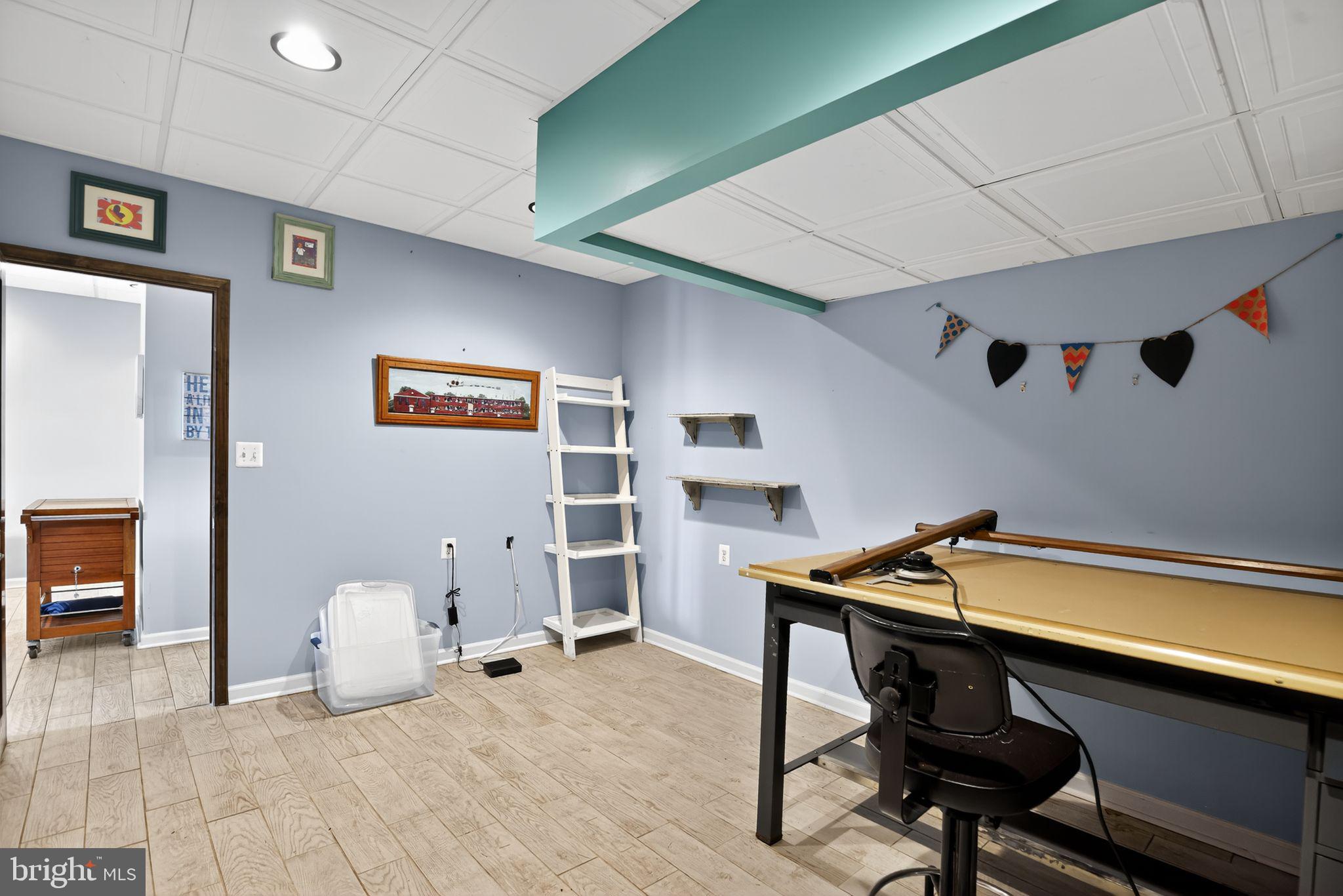 BOWLEYS QUARTERS - Residential