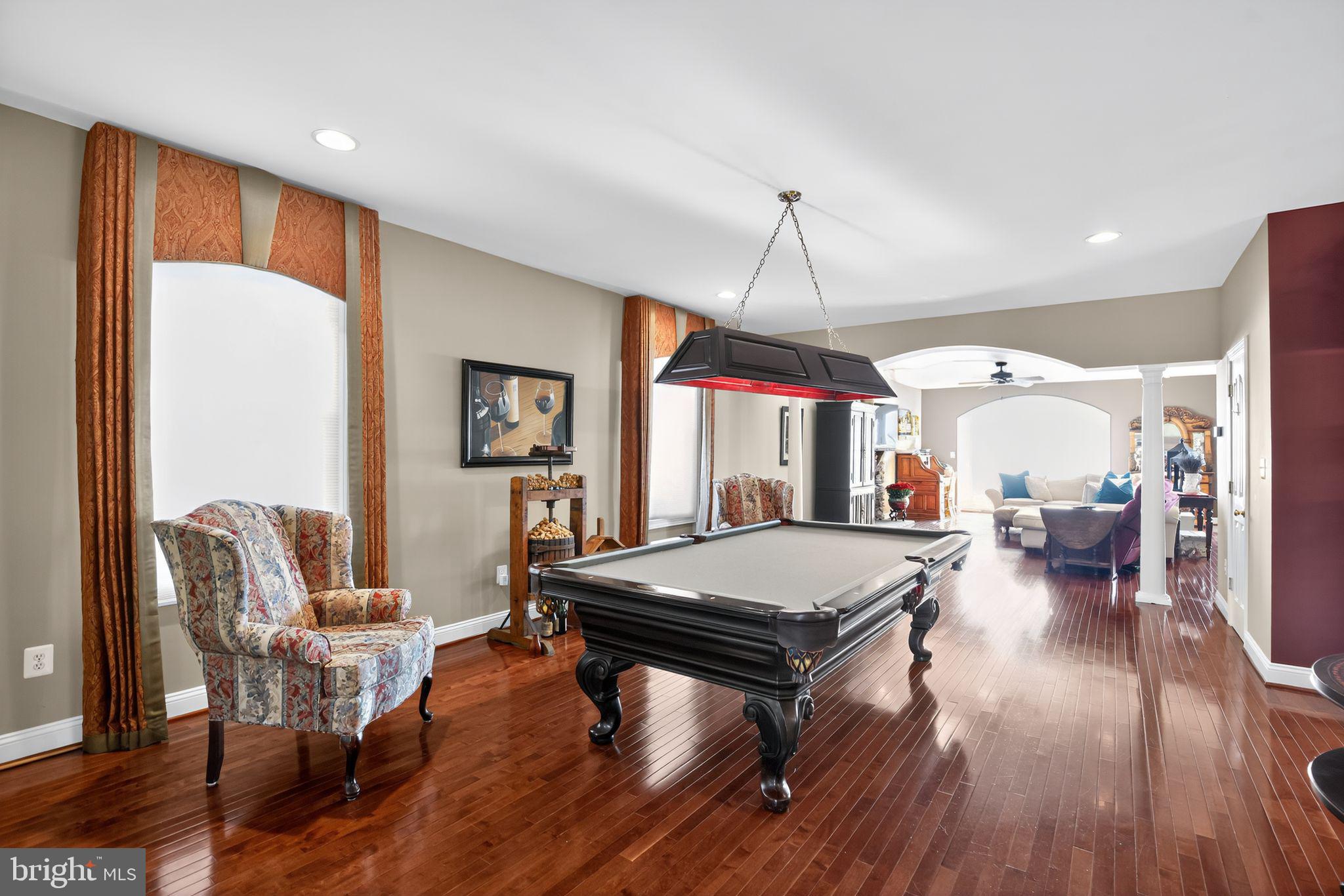 BOWLEYS QUARTERS - Residential