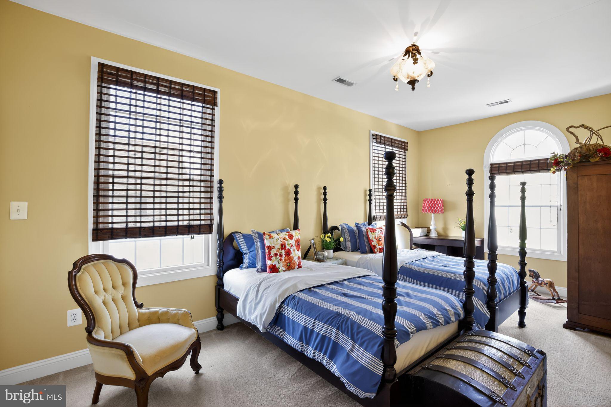 BOWLEYS QUARTERS - Residential