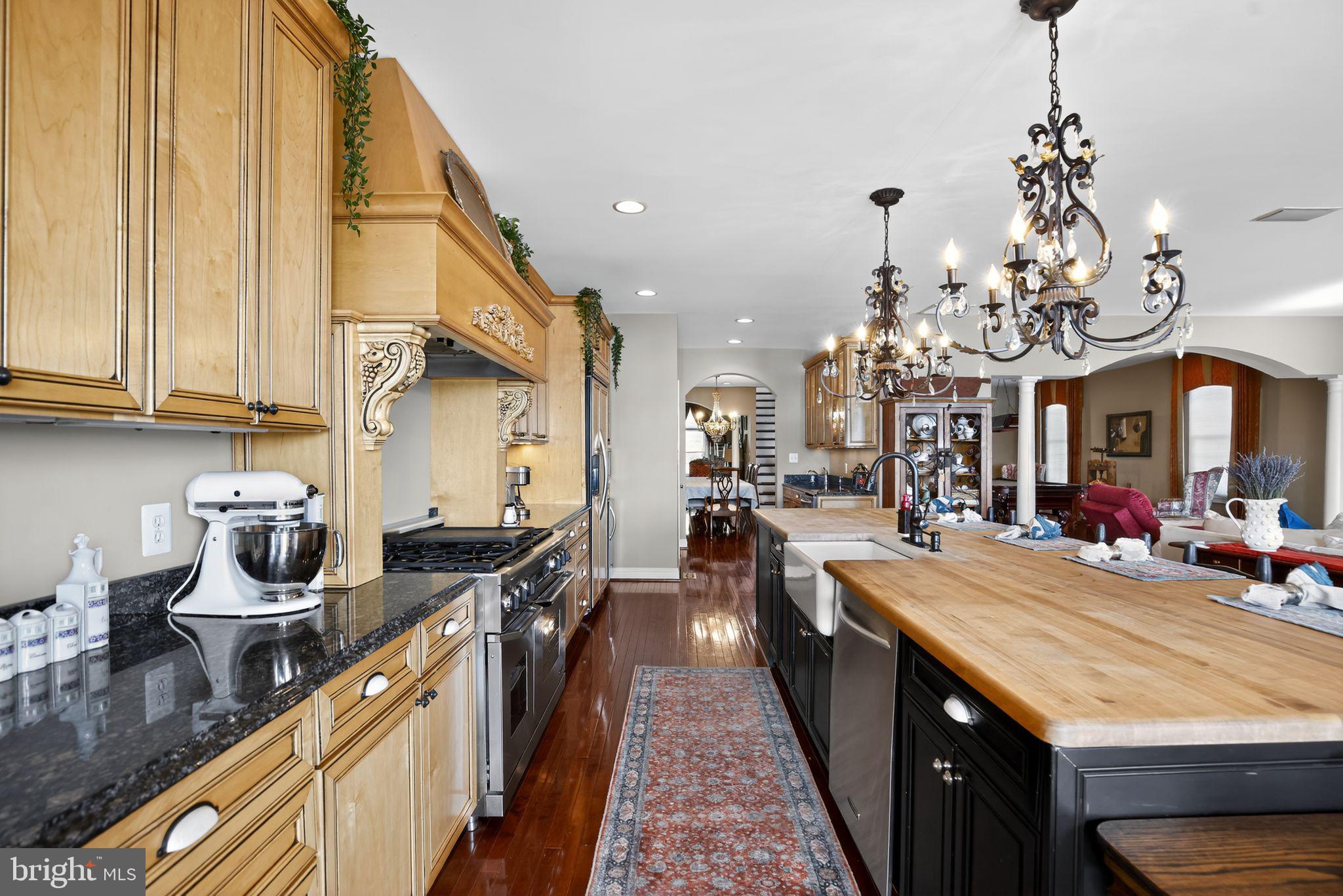 BOWLEYS QUARTERS - Residential