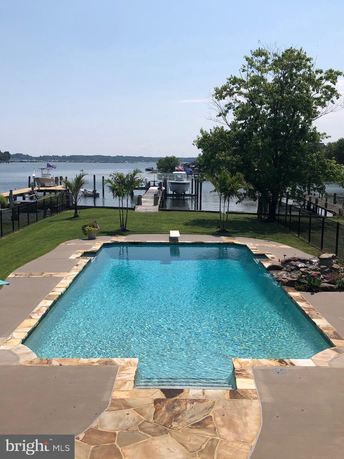 BOWLEYS QUARTERS - Residential