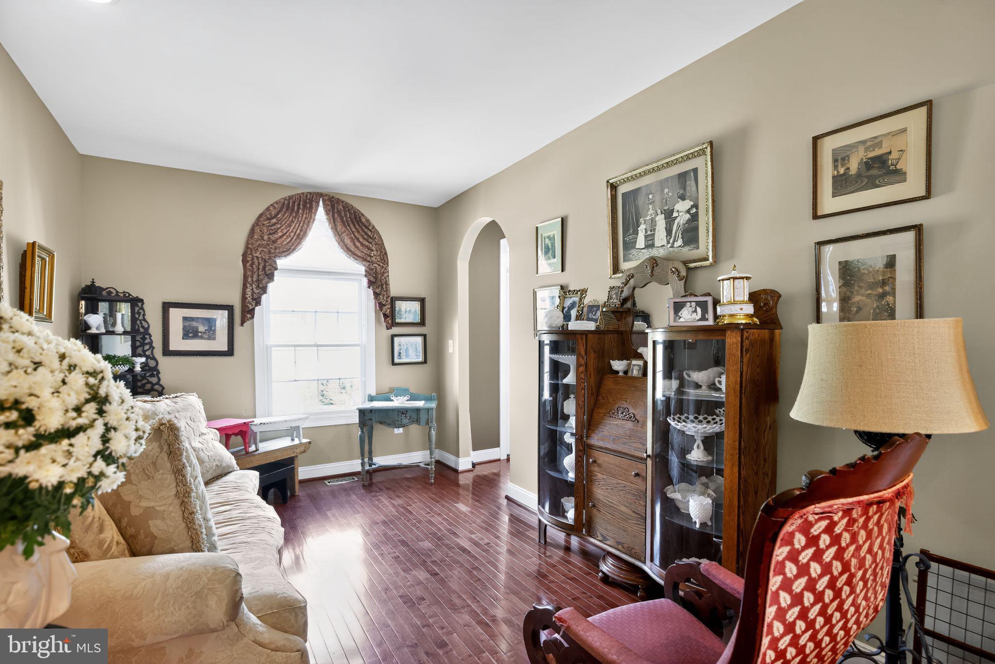 BOWLEYS QUARTERS - Residential