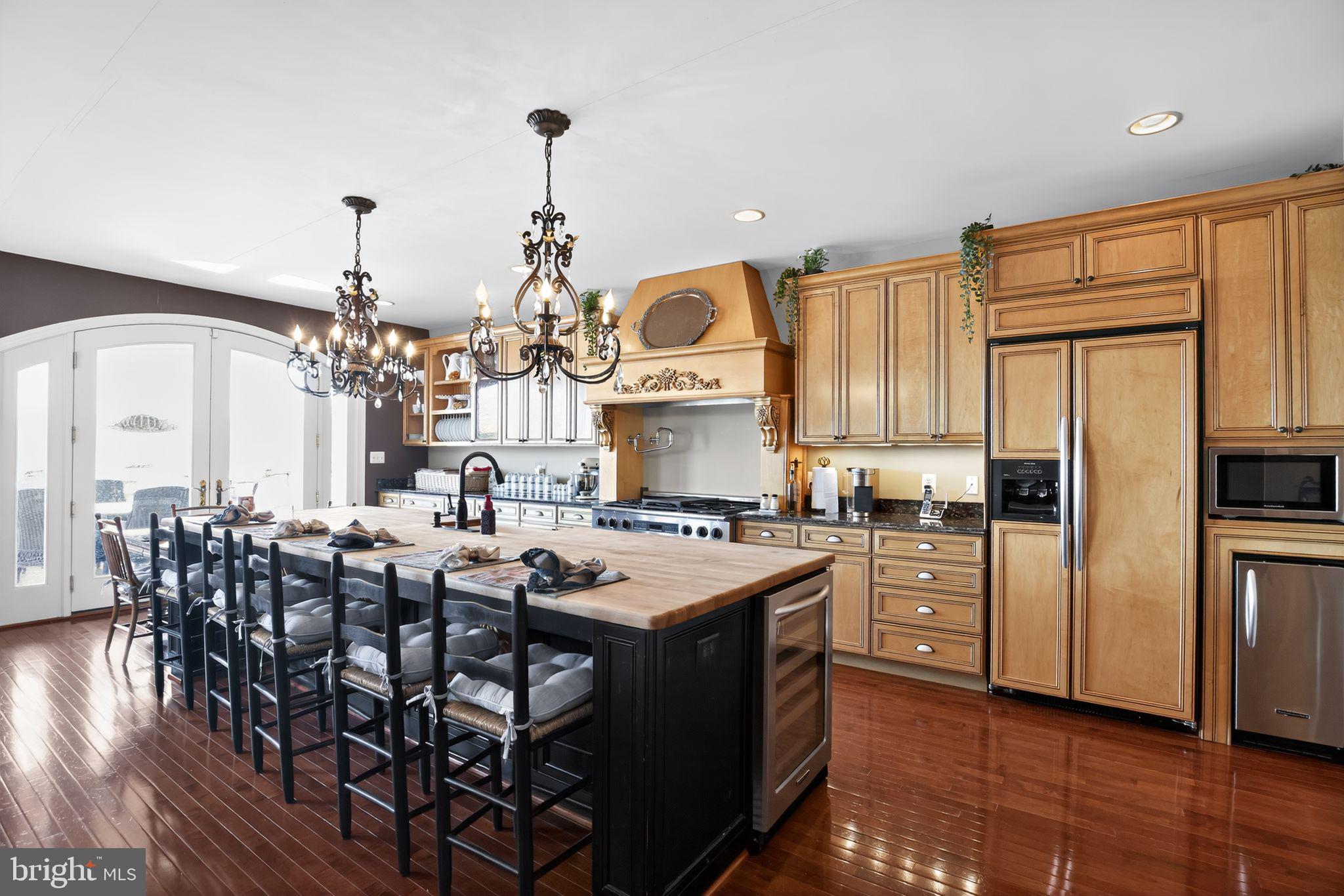 BOWLEYS QUARTERS - Residential