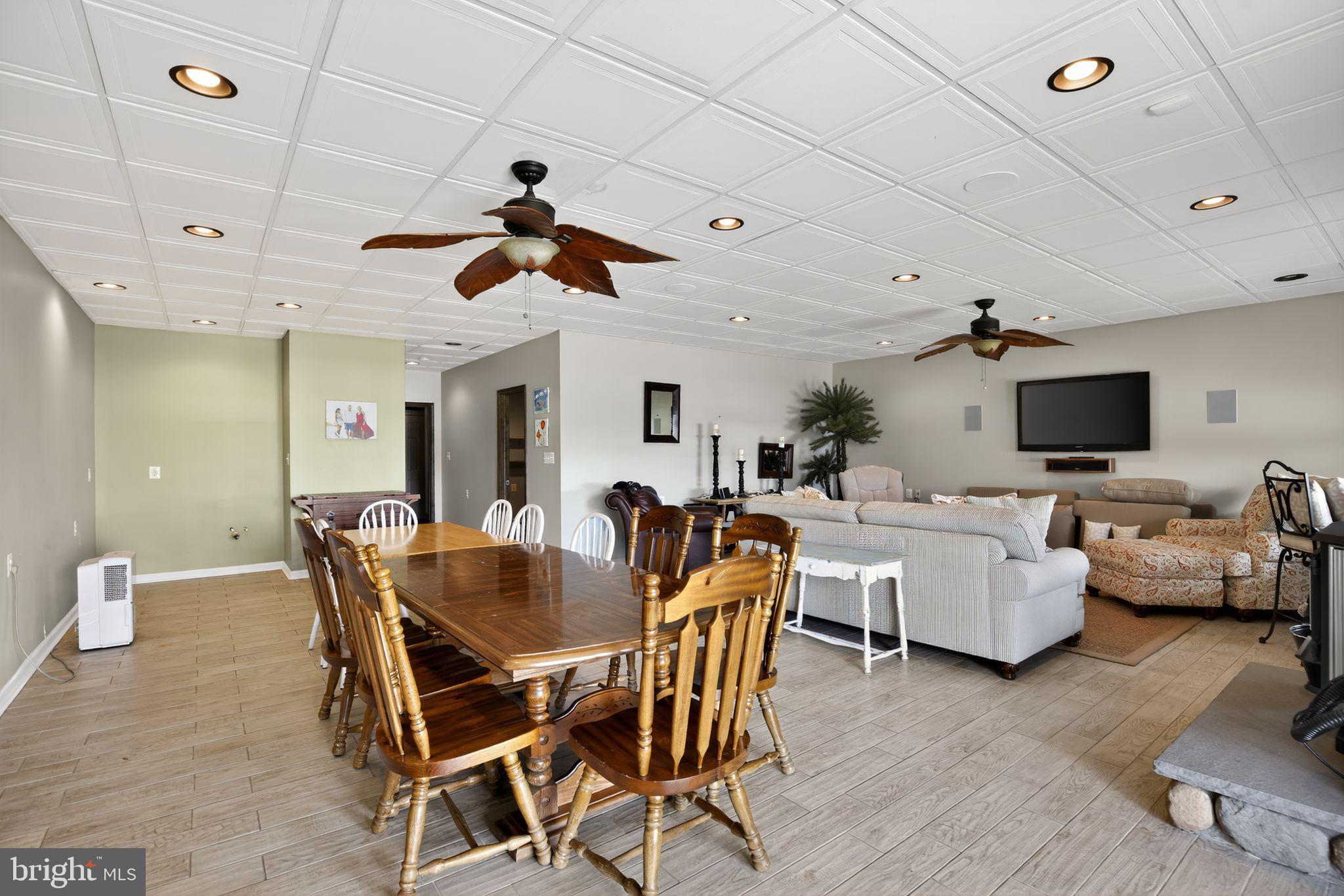 BOWLEYS QUARTERS - Residential