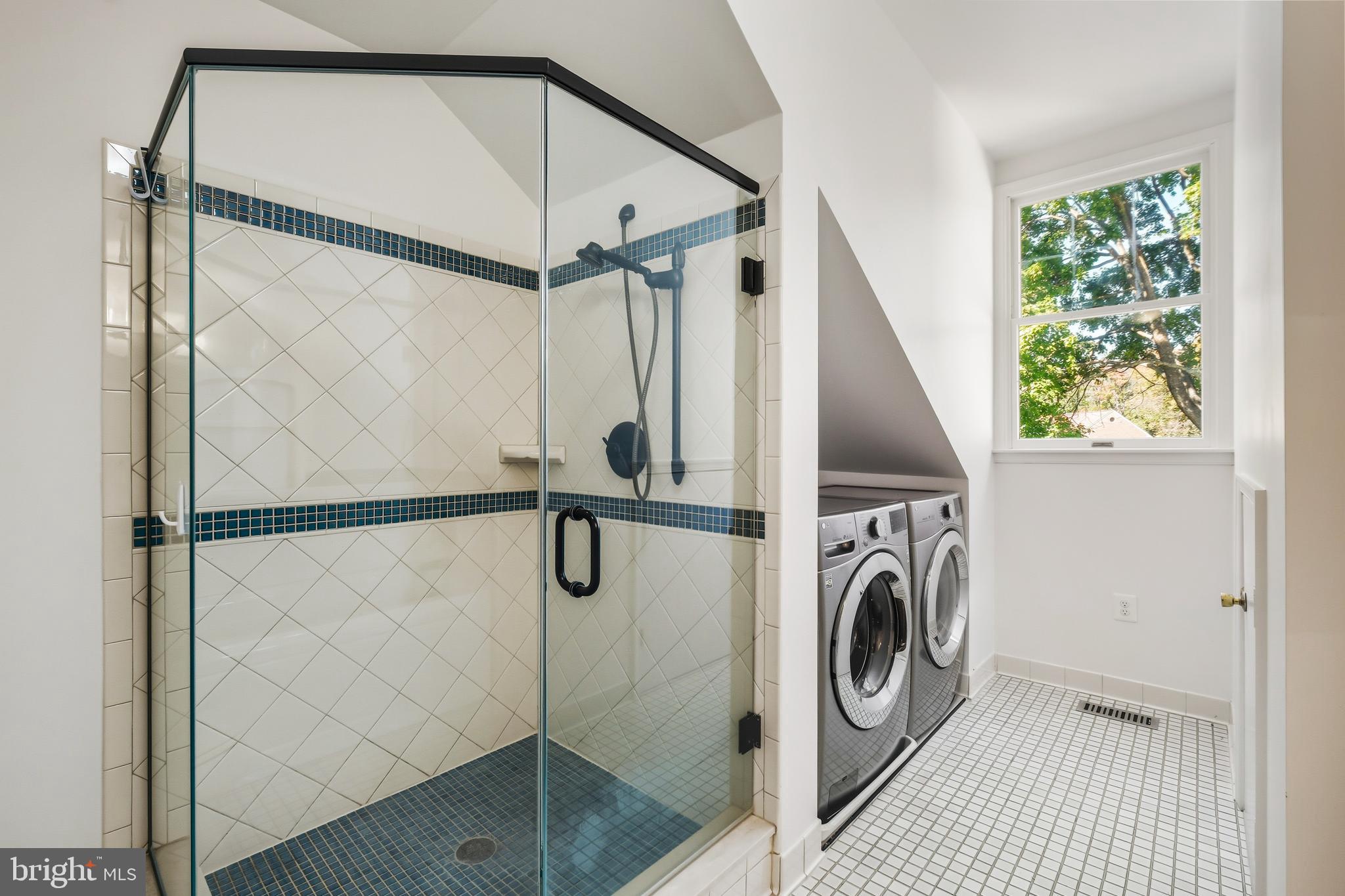 TIMBERLAWN - Residential