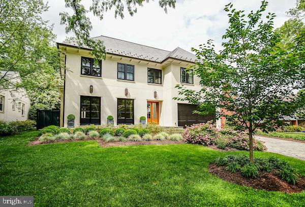 WHITEHALL MANOR - Residential