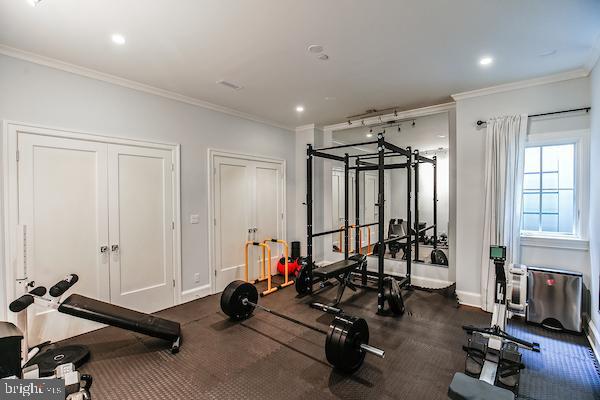 WHITEHALL MANOR - Residential