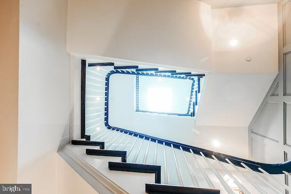 WHITEHALL MANOR - Residential