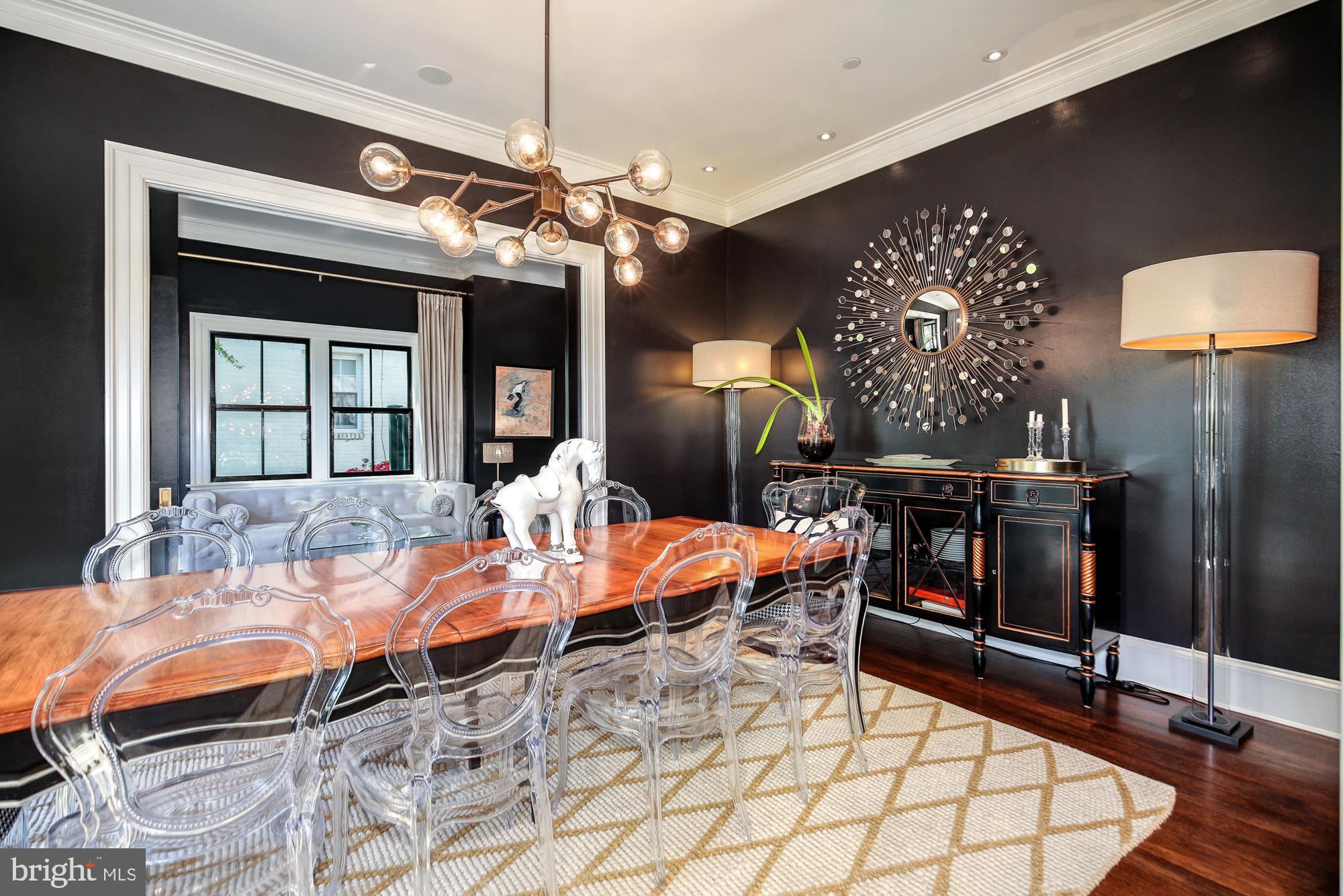 WHITEHALL MANOR - Residential