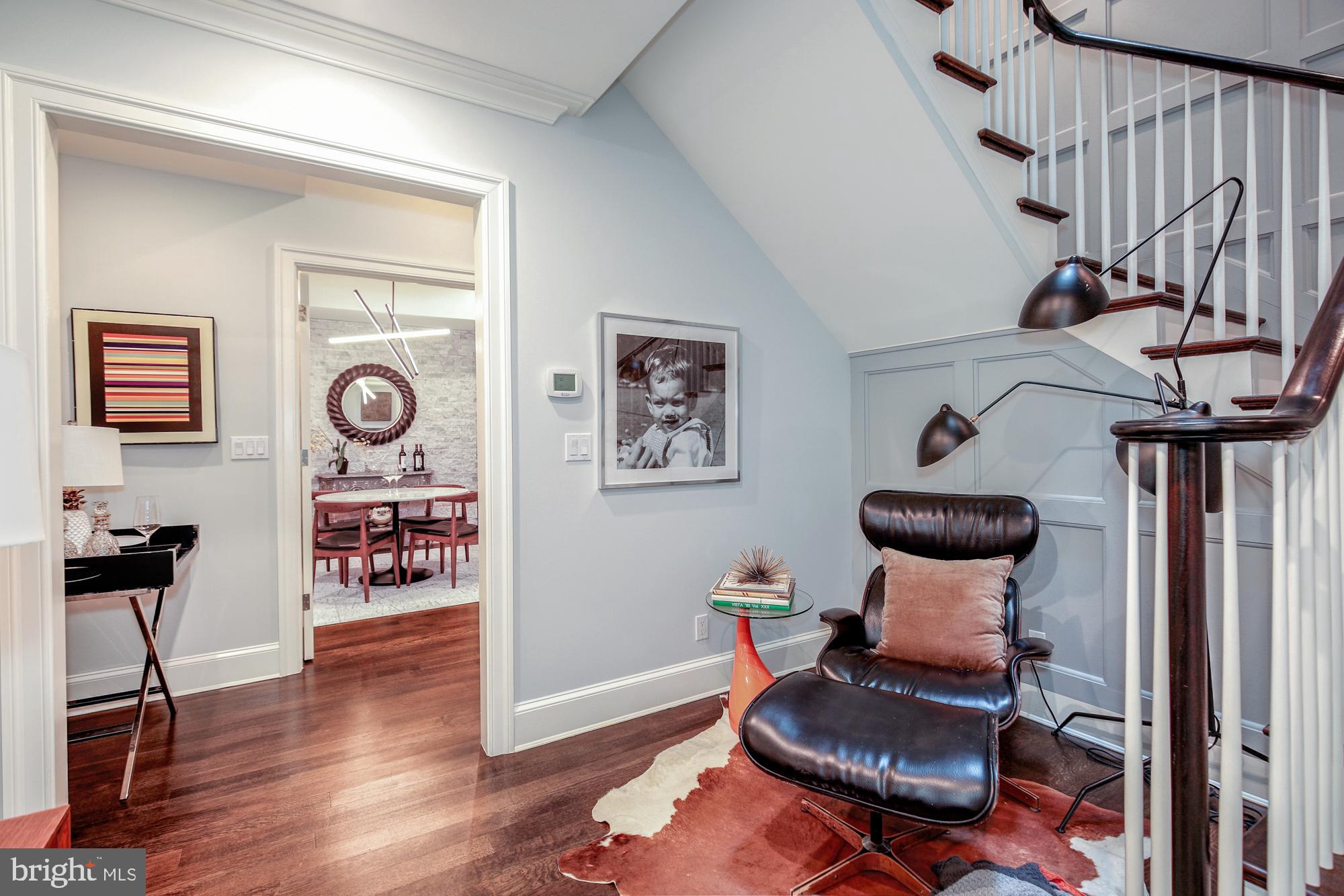 WHITEHALL MANOR - Residential