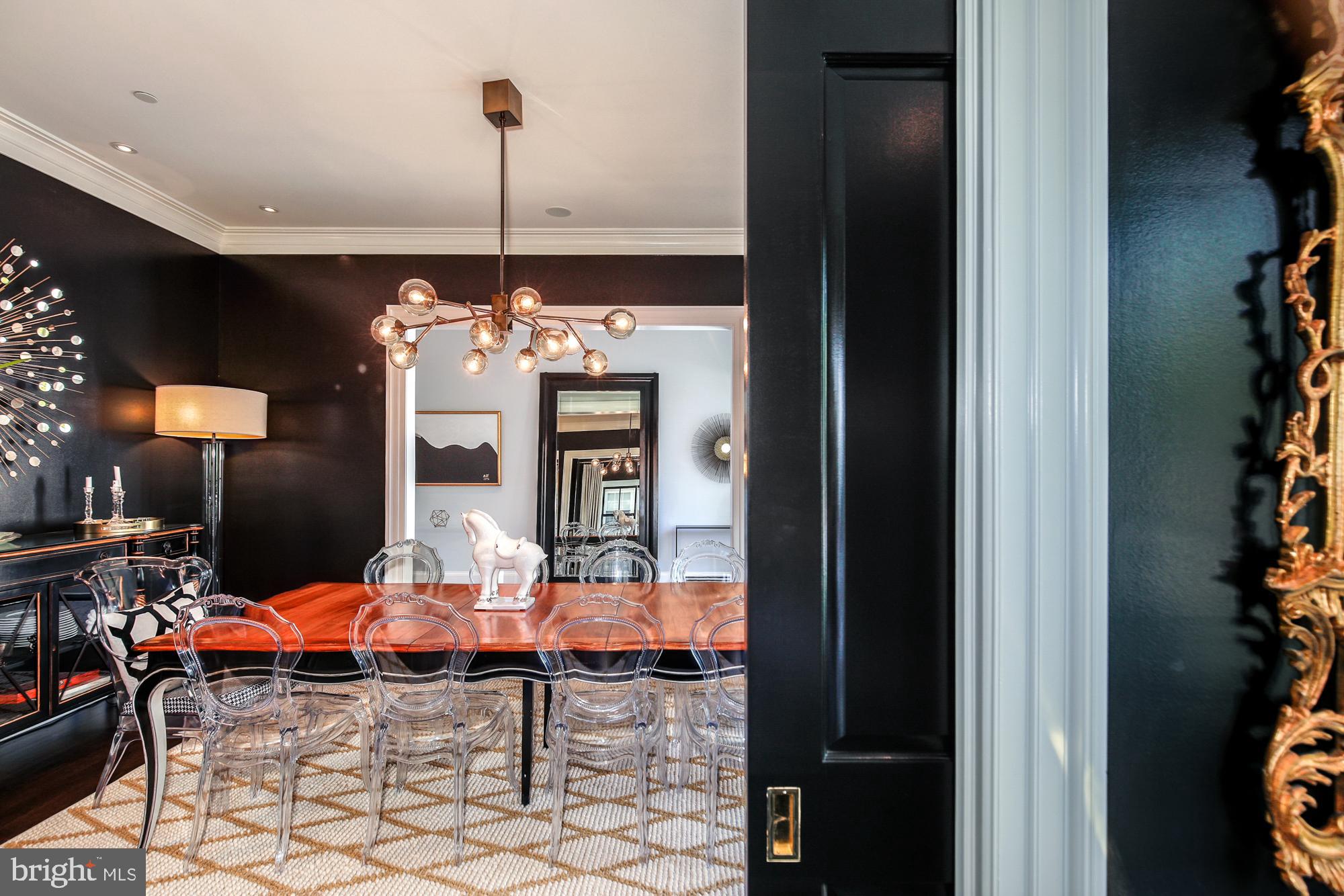 WHITEHALL MANOR - Residential