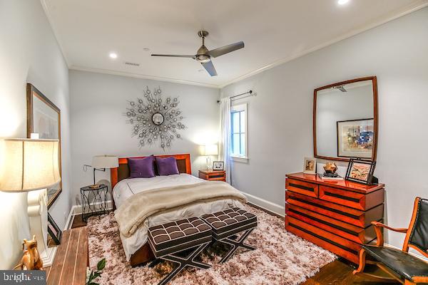 WHITEHALL MANOR - Residential