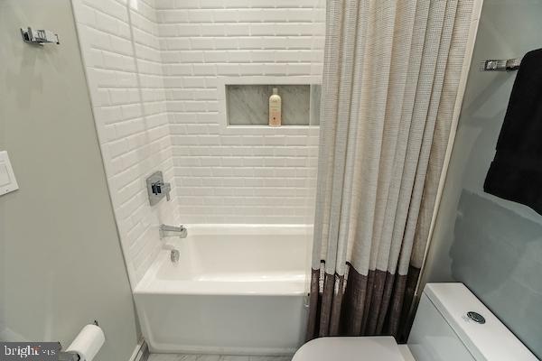 WHITEHALL MANOR - Residential