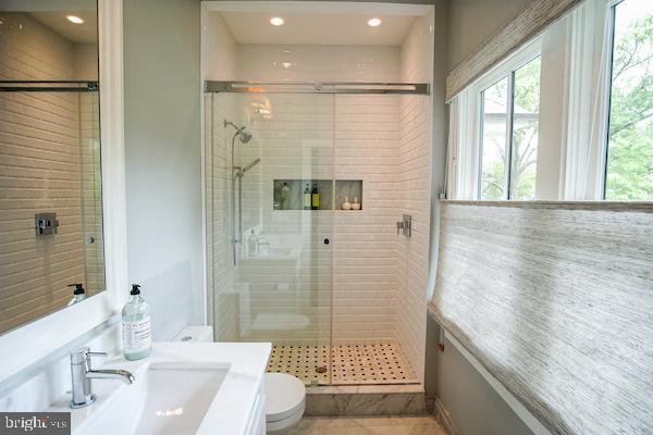 WHITEHALL MANOR - Residential