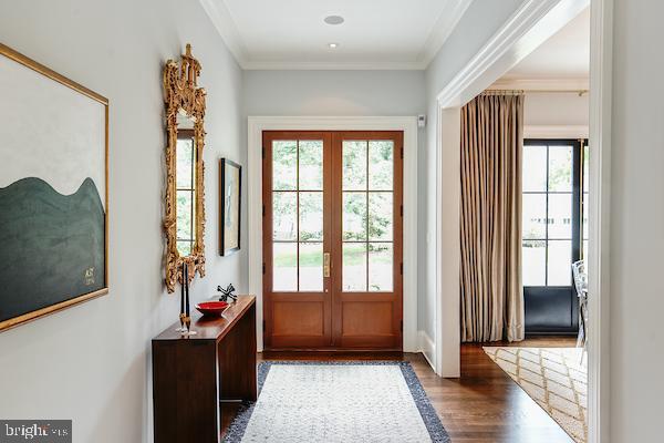 WHITEHALL MANOR - Residential