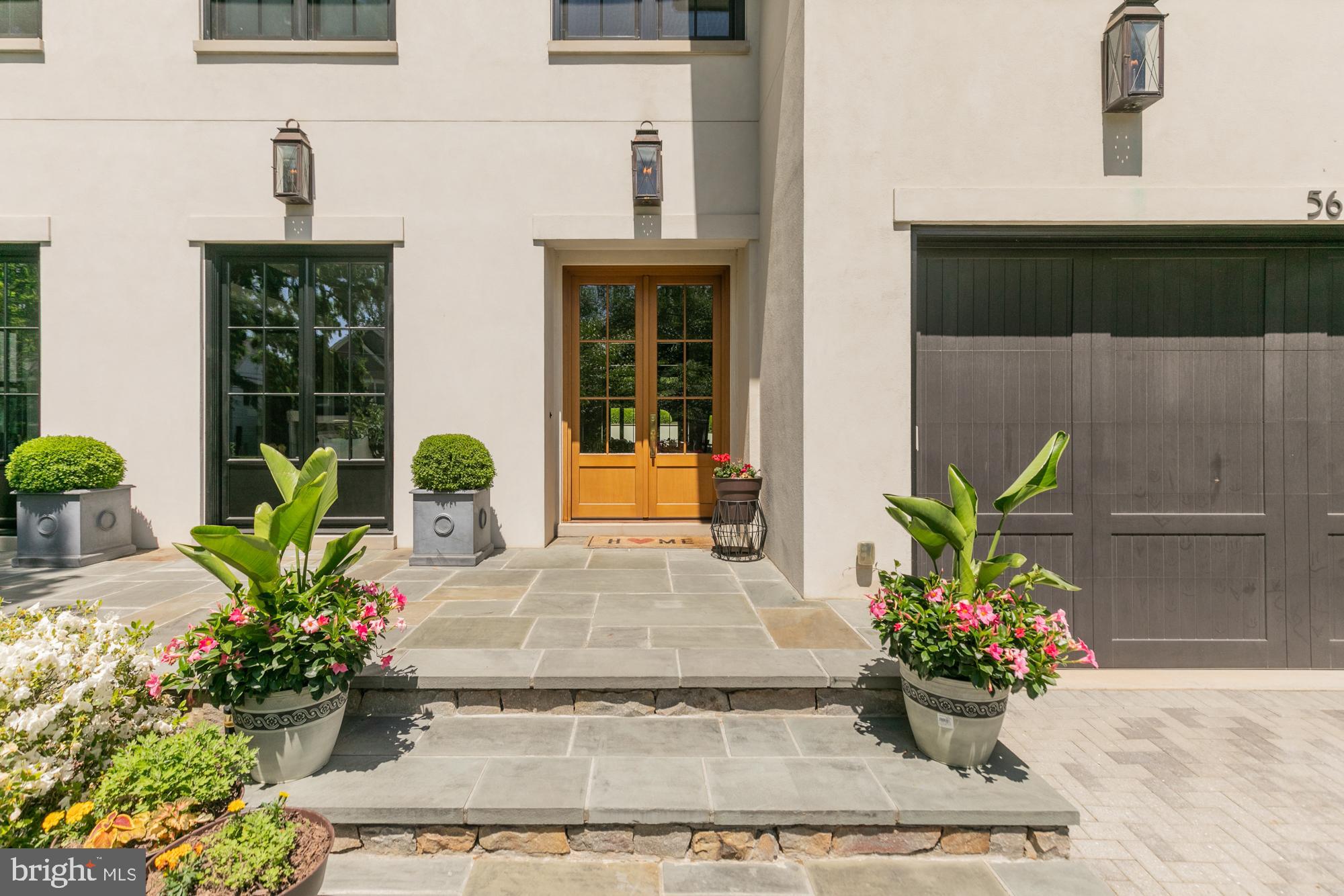 WHITEHALL MANOR - Residential