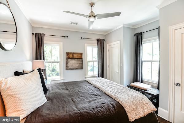 WHITEHALL MANOR - Residential