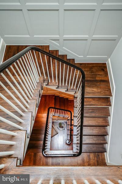 WHITEHALL MANOR - Residential