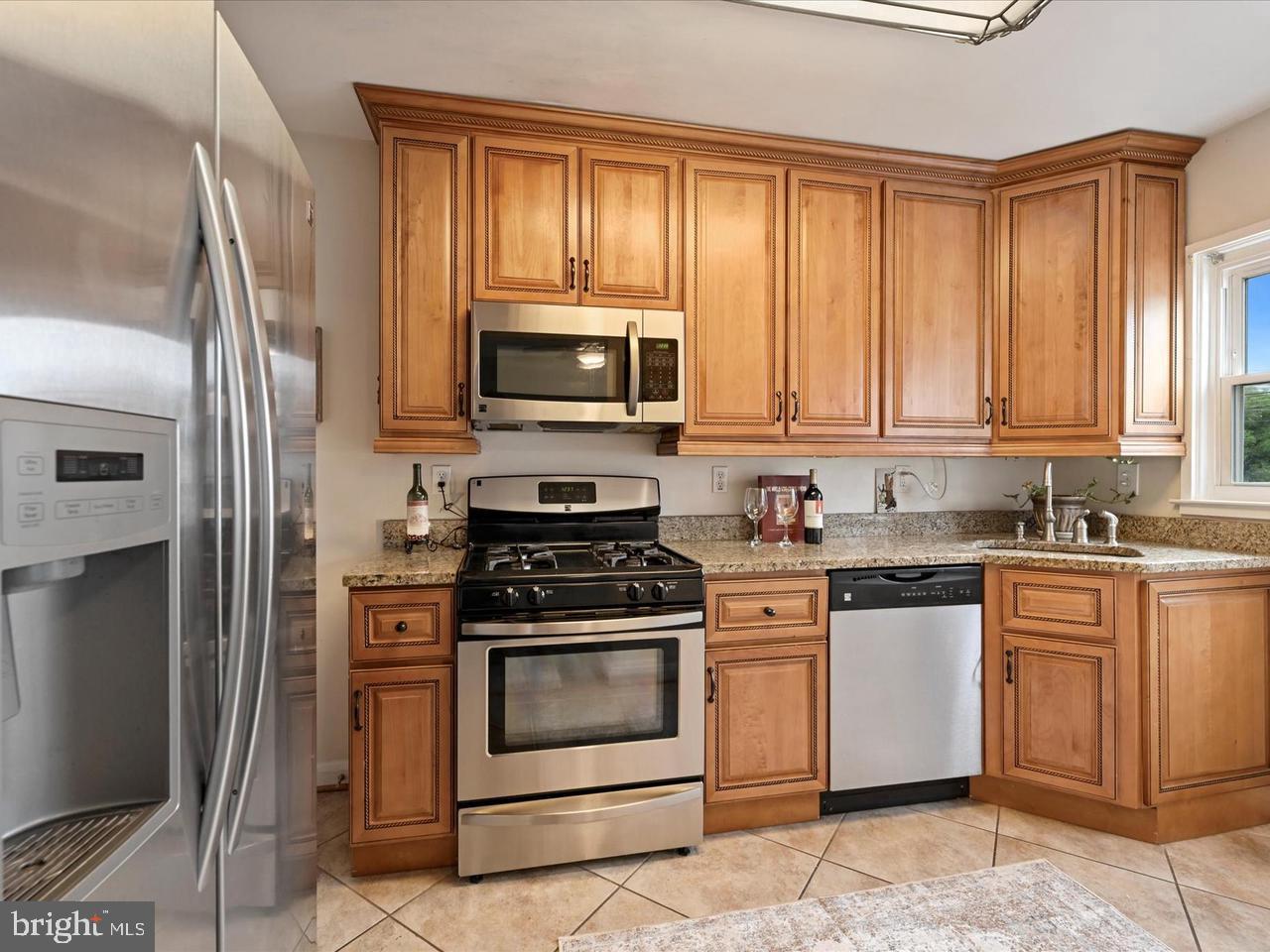 7849 CHARLESMONT