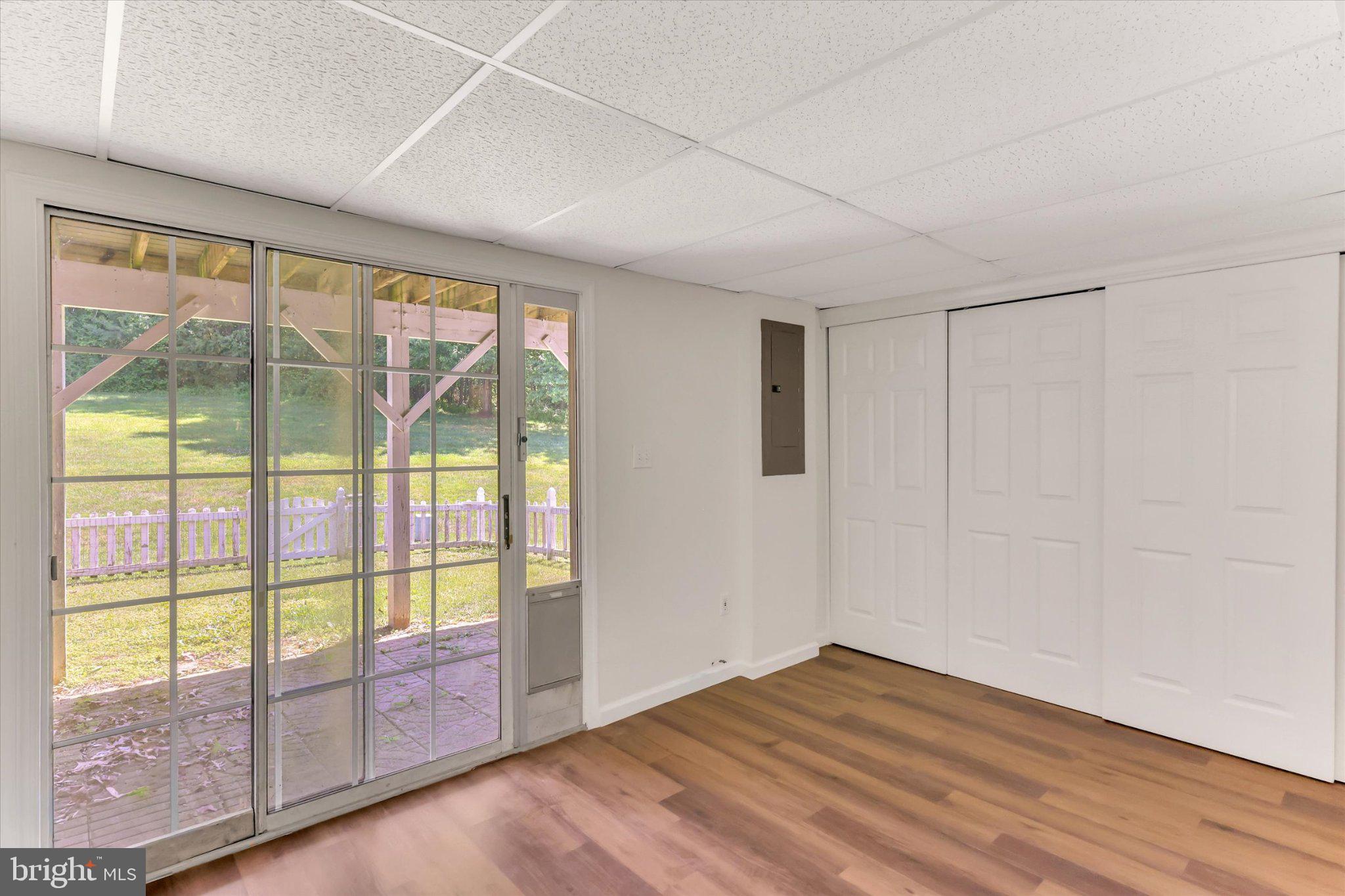 HOYLES MILL VILLAGE - Residential