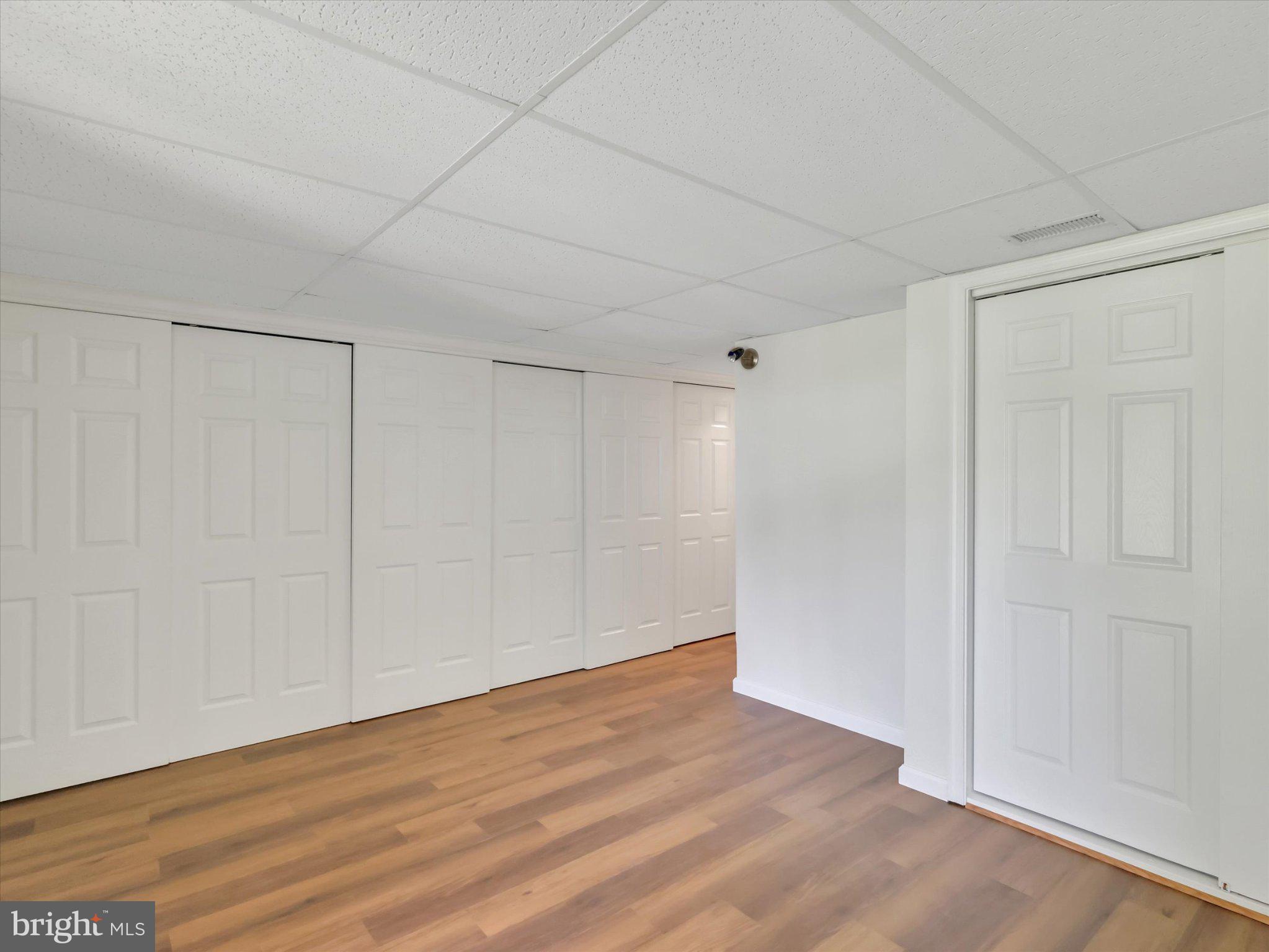 HOYLES MILL VILLAGE - Residential