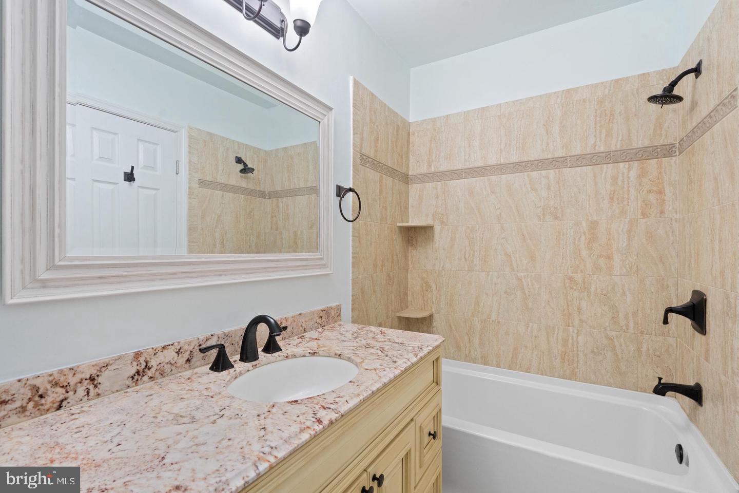 GEORGETOWN WOODS - Residential Lease