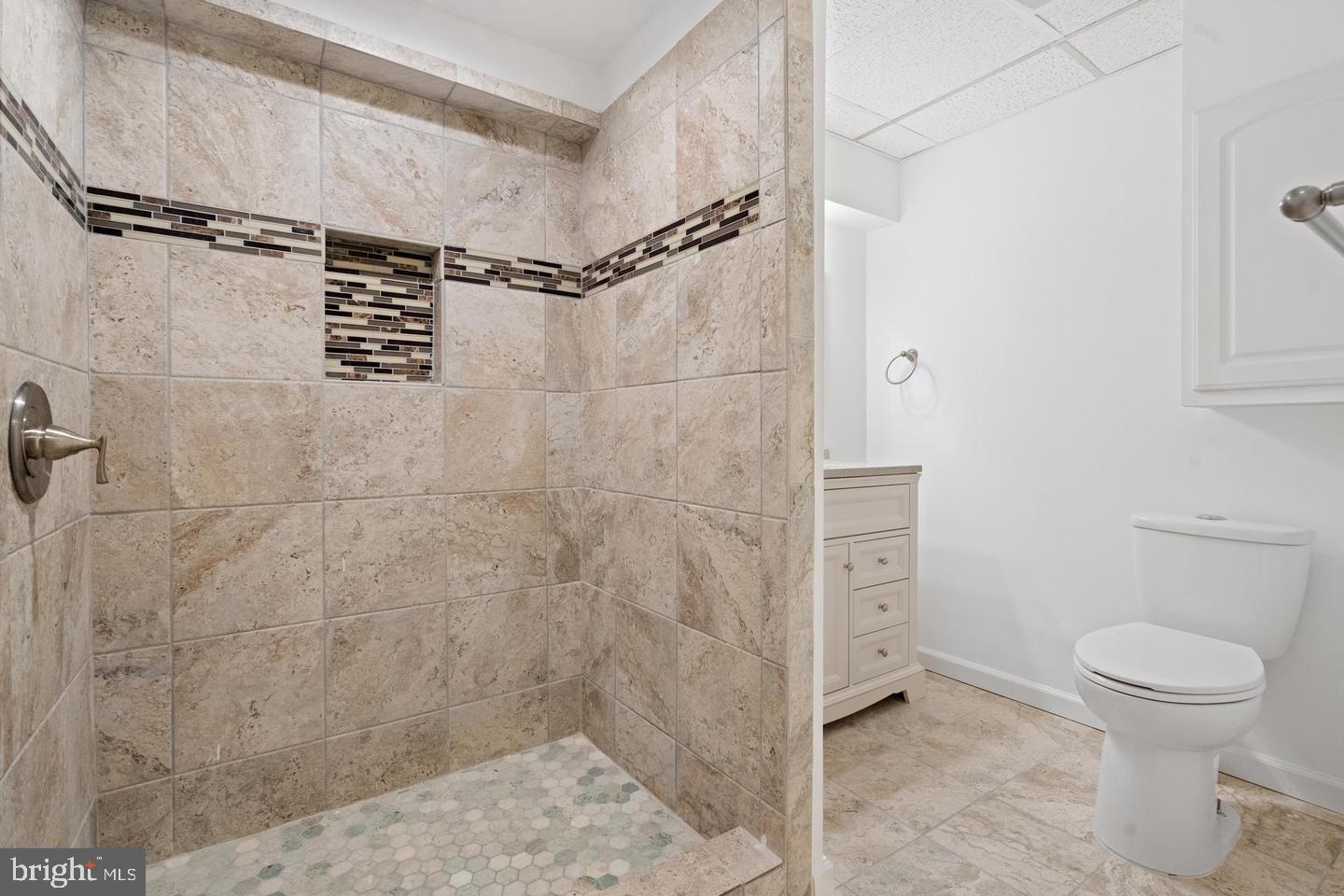 GEORGETOWN WOODS - Residential Lease