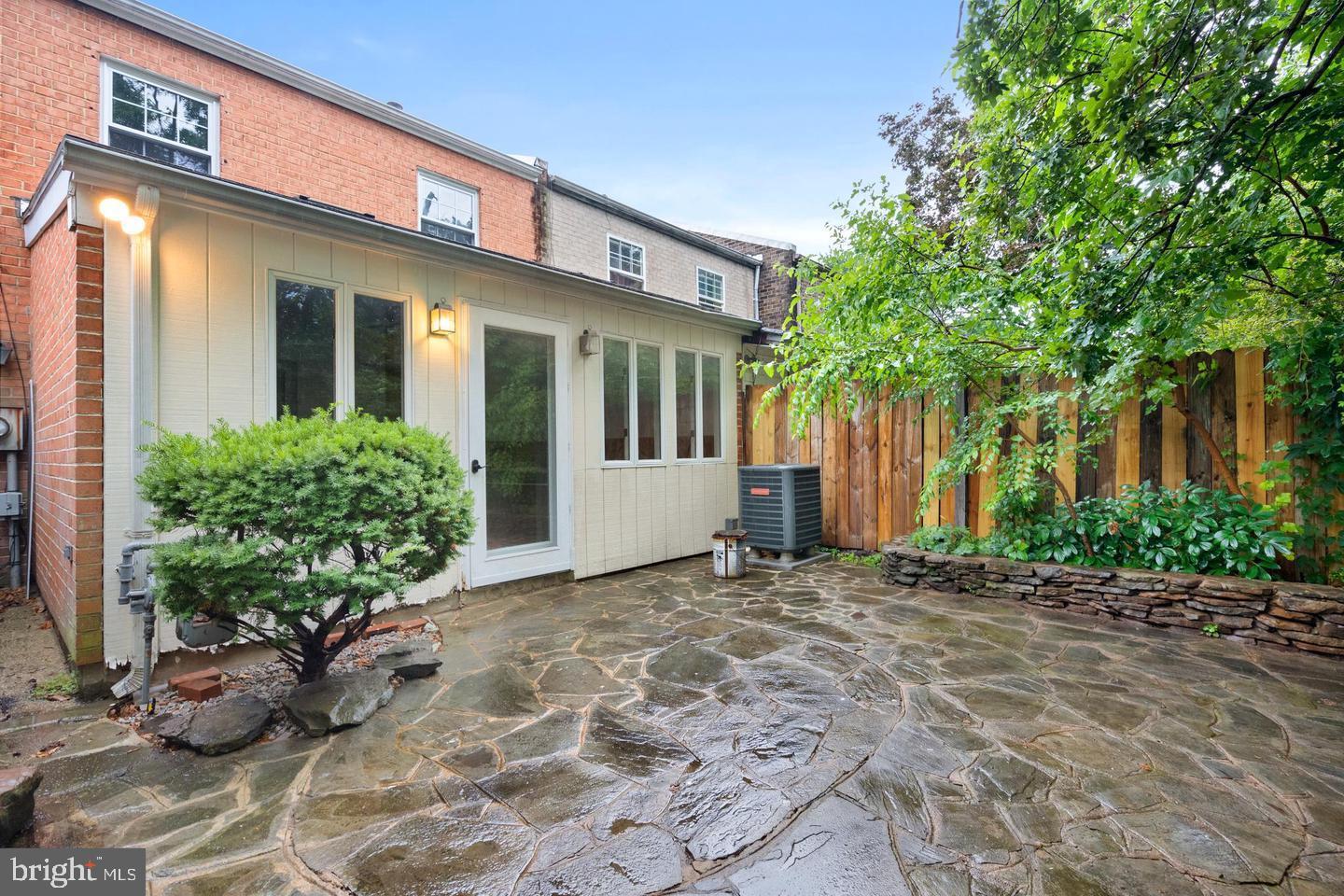 GEORGETOWN WOODS - Residential Lease