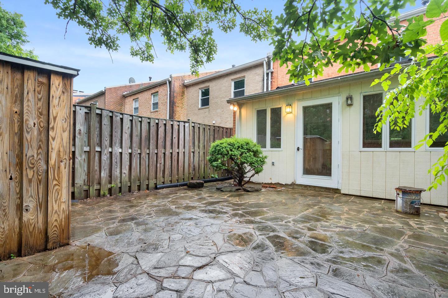 GEORGETOWN WOODS - Residential Lease