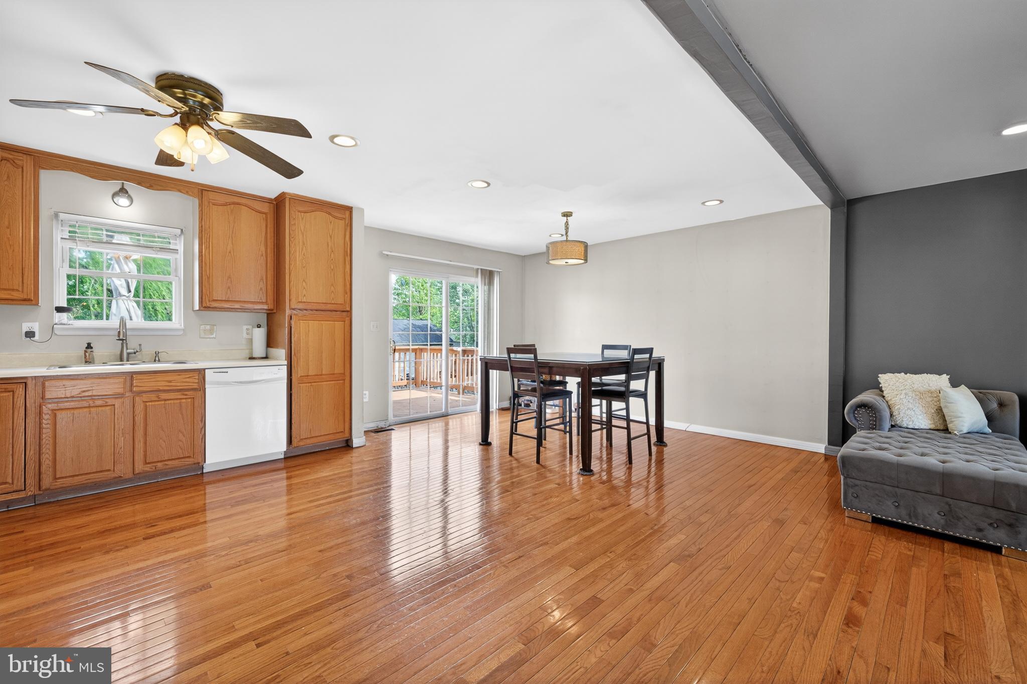 BREA MAR MANOR - Residential